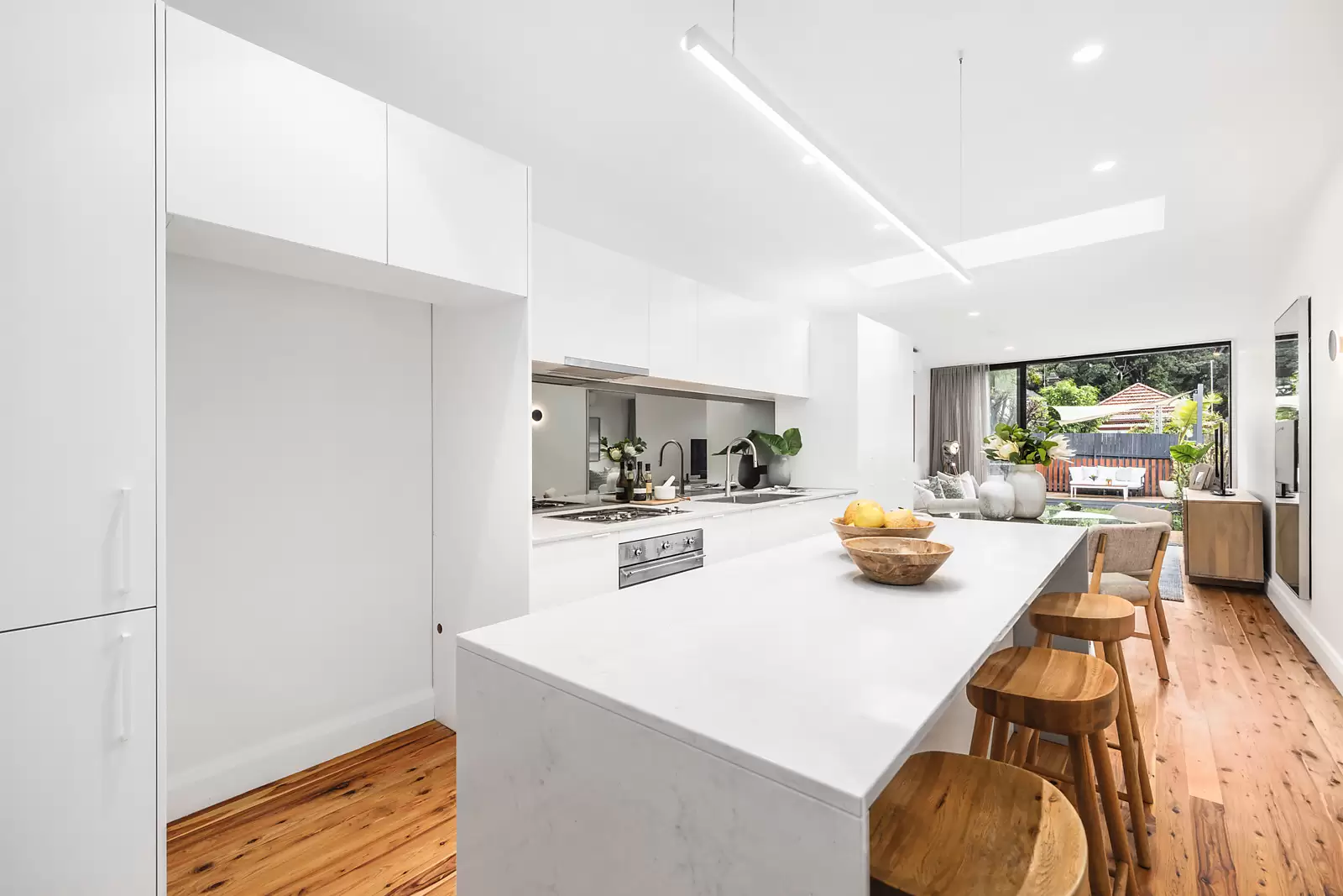8 Stephen Street, Bondi Sold by Sydney Sotheby's International Realty - image 3