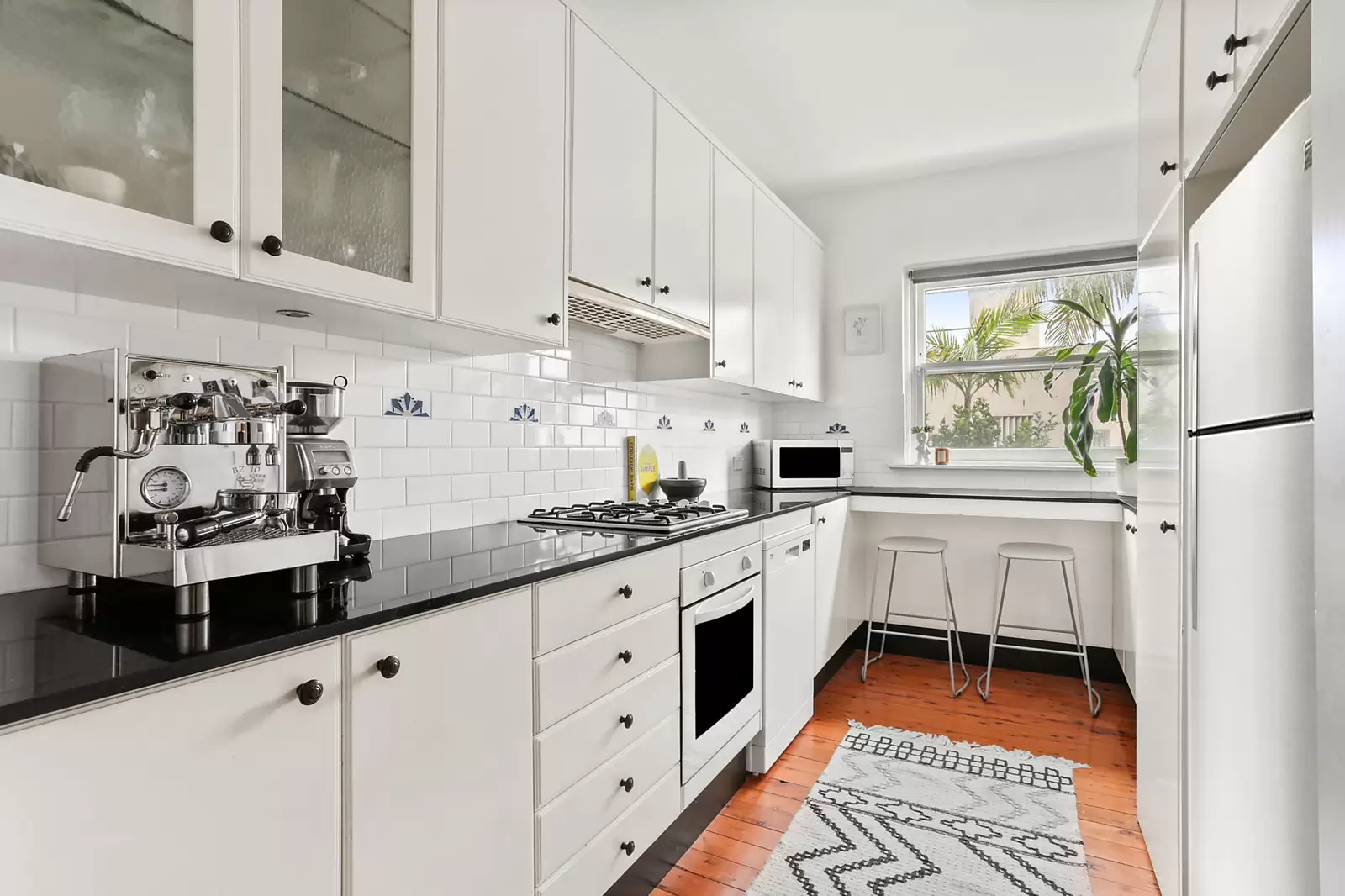 8/46 Birriga Road, Bellevue Hill Sold by Sydney Sotheby's International Realty - image 3