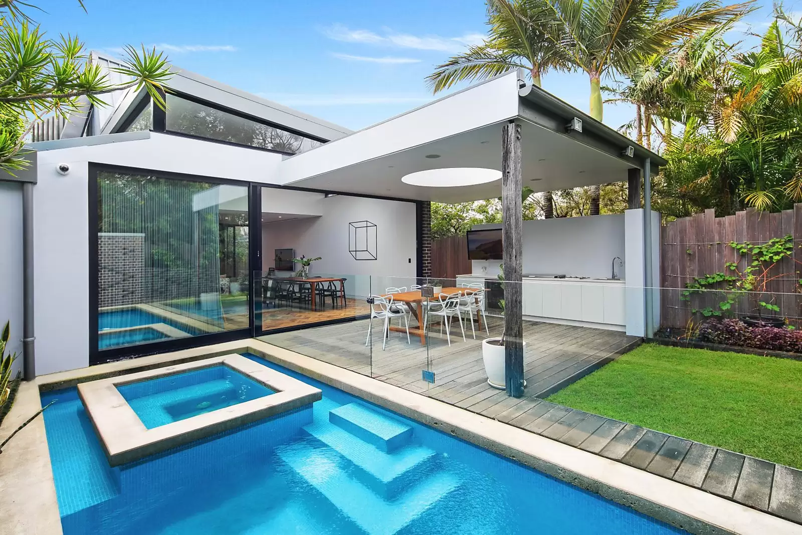 16 Douglas Street, Clovelly Sold by Sydney Sotheby's International Realty - image 1