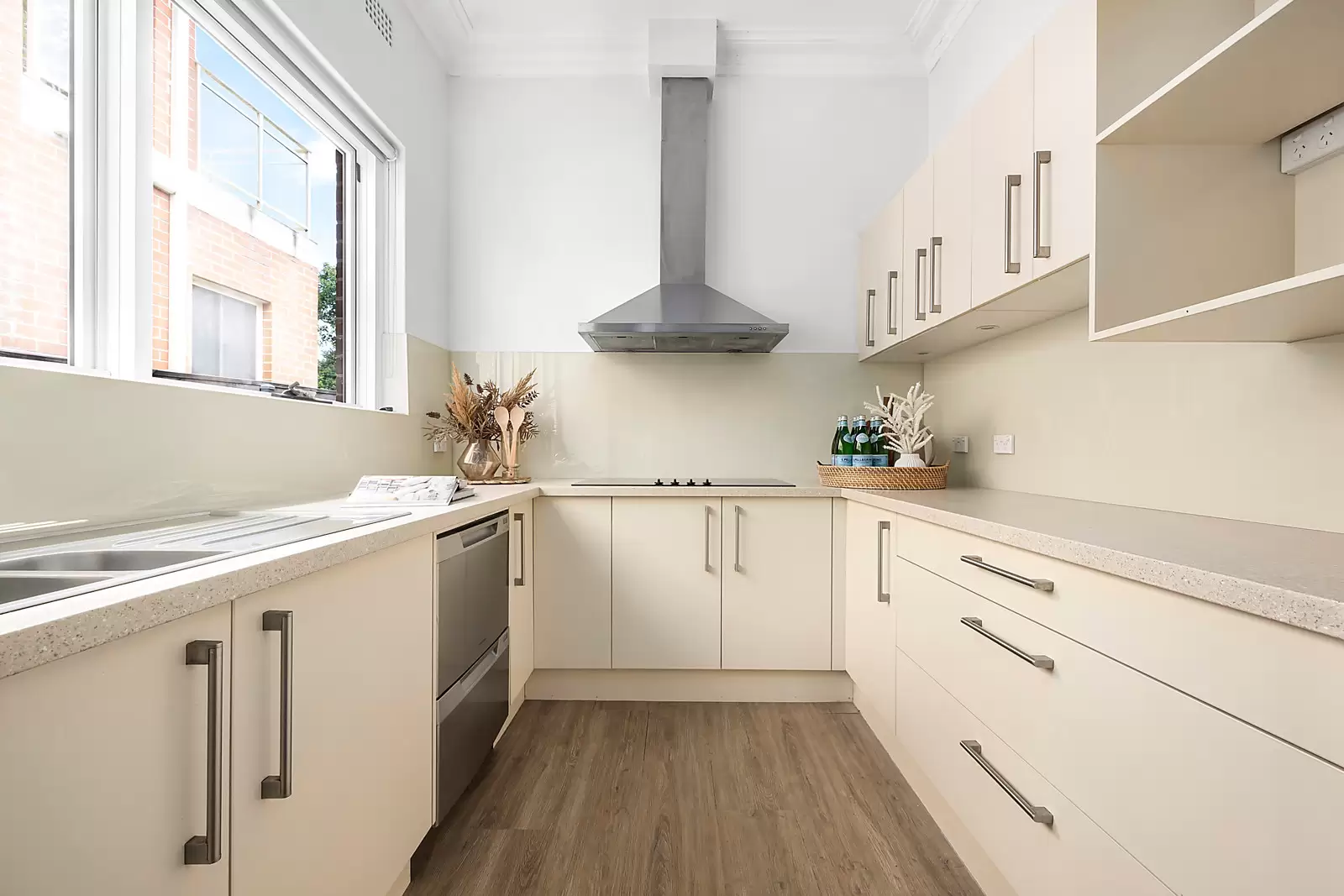 24 Mooramie Avenue, Kensington Sold by Sydney Sotheby's International Realty - image 7