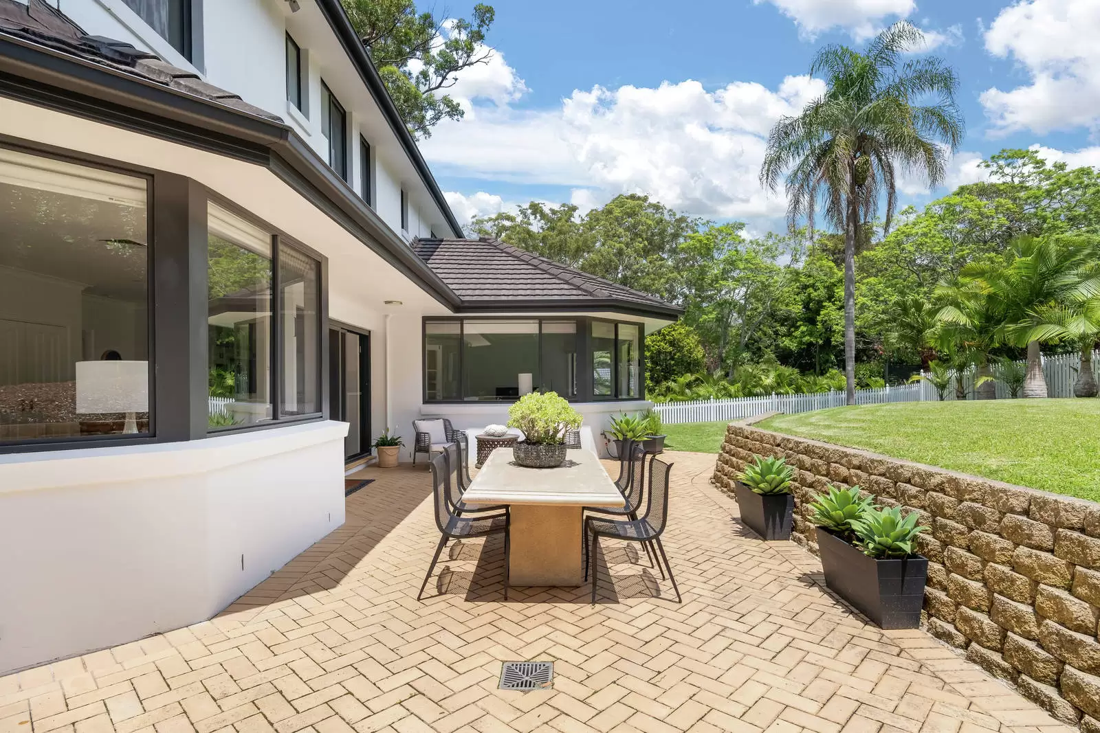 79 Livingstone Avenue, Pymble Sold by Sydney Sotheby's International Realty - image 9