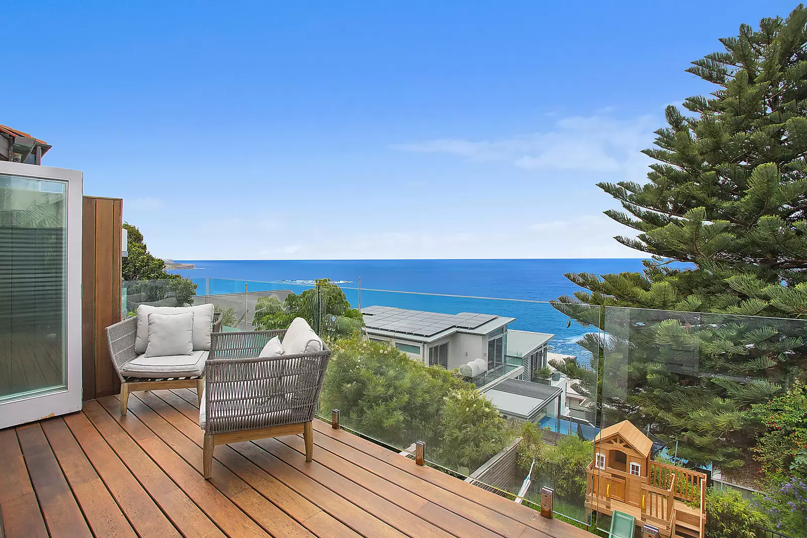 39 Denning Street, South Coogee Sold by Sydney Sotheby's International Realty - image 1