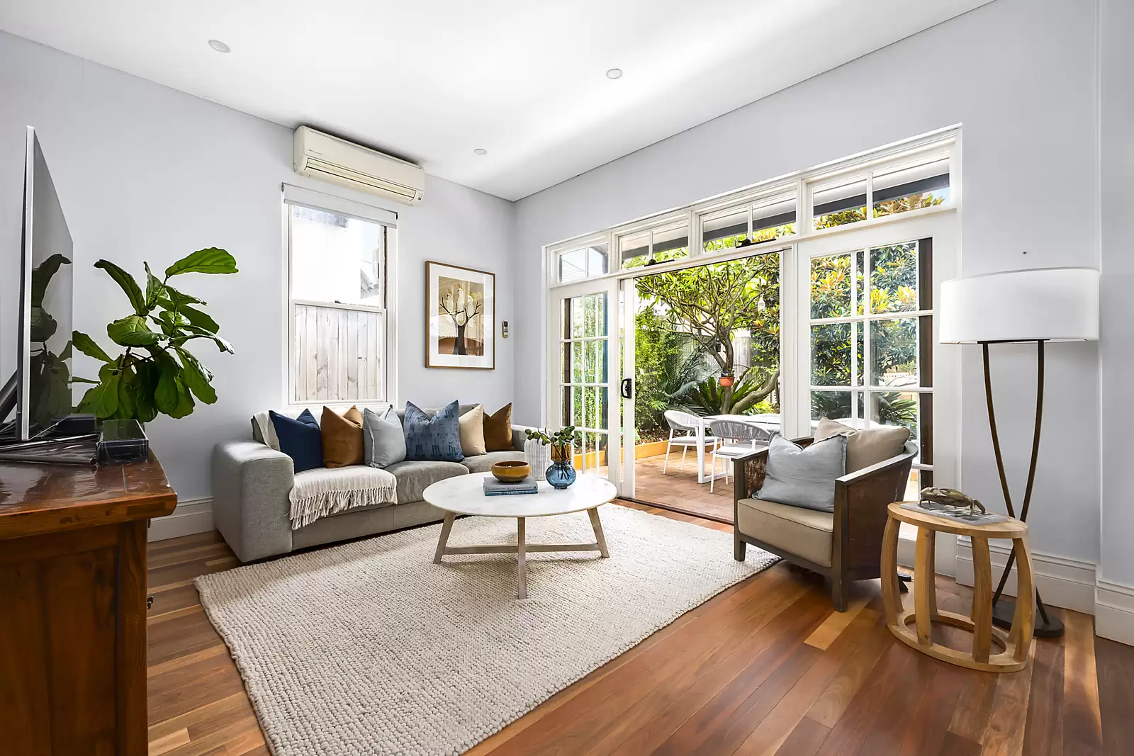 27 Carr Street, Coogee Sold by Sydney Sotheby's International Realty - image 1