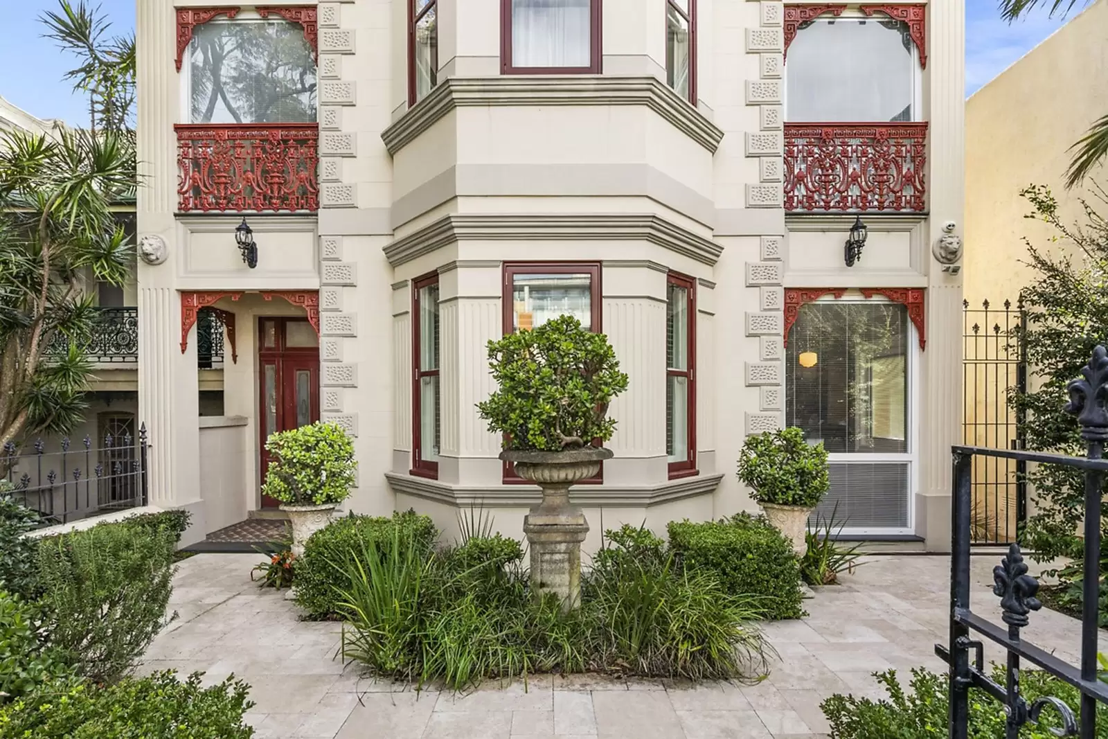 88 Old South Head Road, Woollahra Sold by Sydney Sotheby's International Realty - image 2
