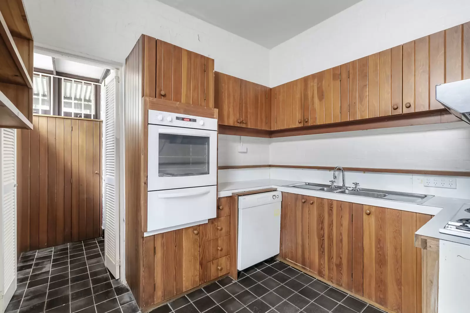 6 Norfolk Street, Paddington Sold by Sydney Sotheby's International Realty - image 5
