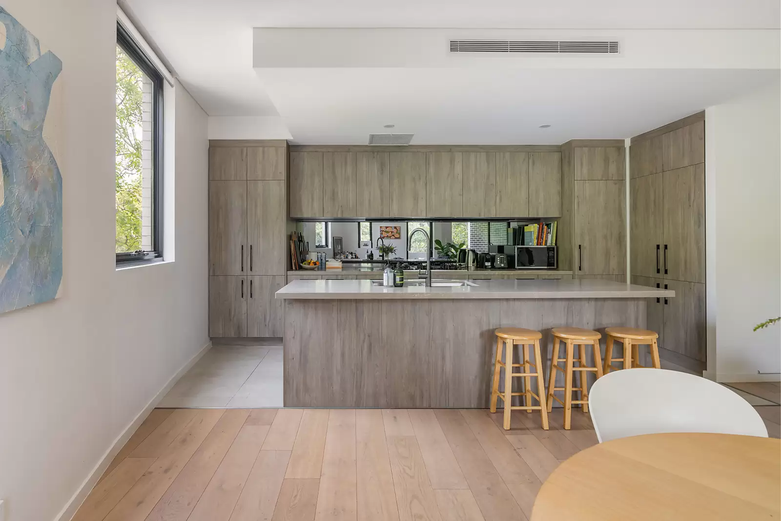 206/18-28 Neild Avenue, Darlinghurst Sold by Sydney Sotheby's International Realty - image 3