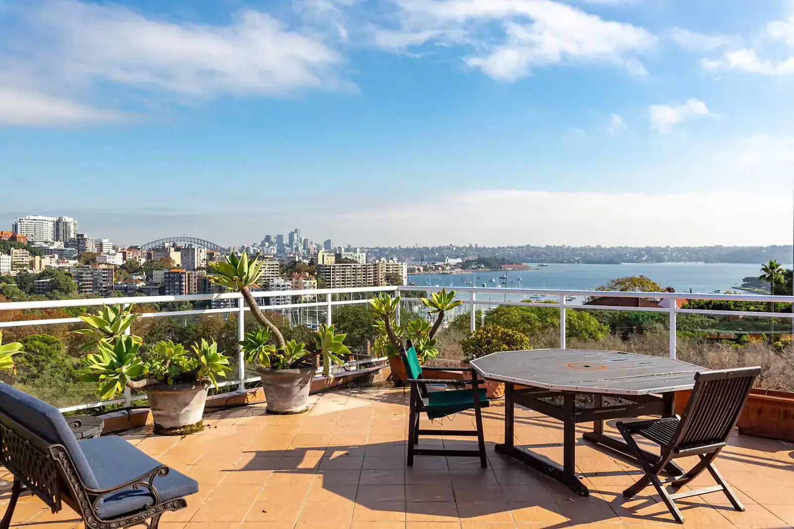 404/2B Mona Road, Darling Point Sold by Sydney Sotheby's International Realty - image 1