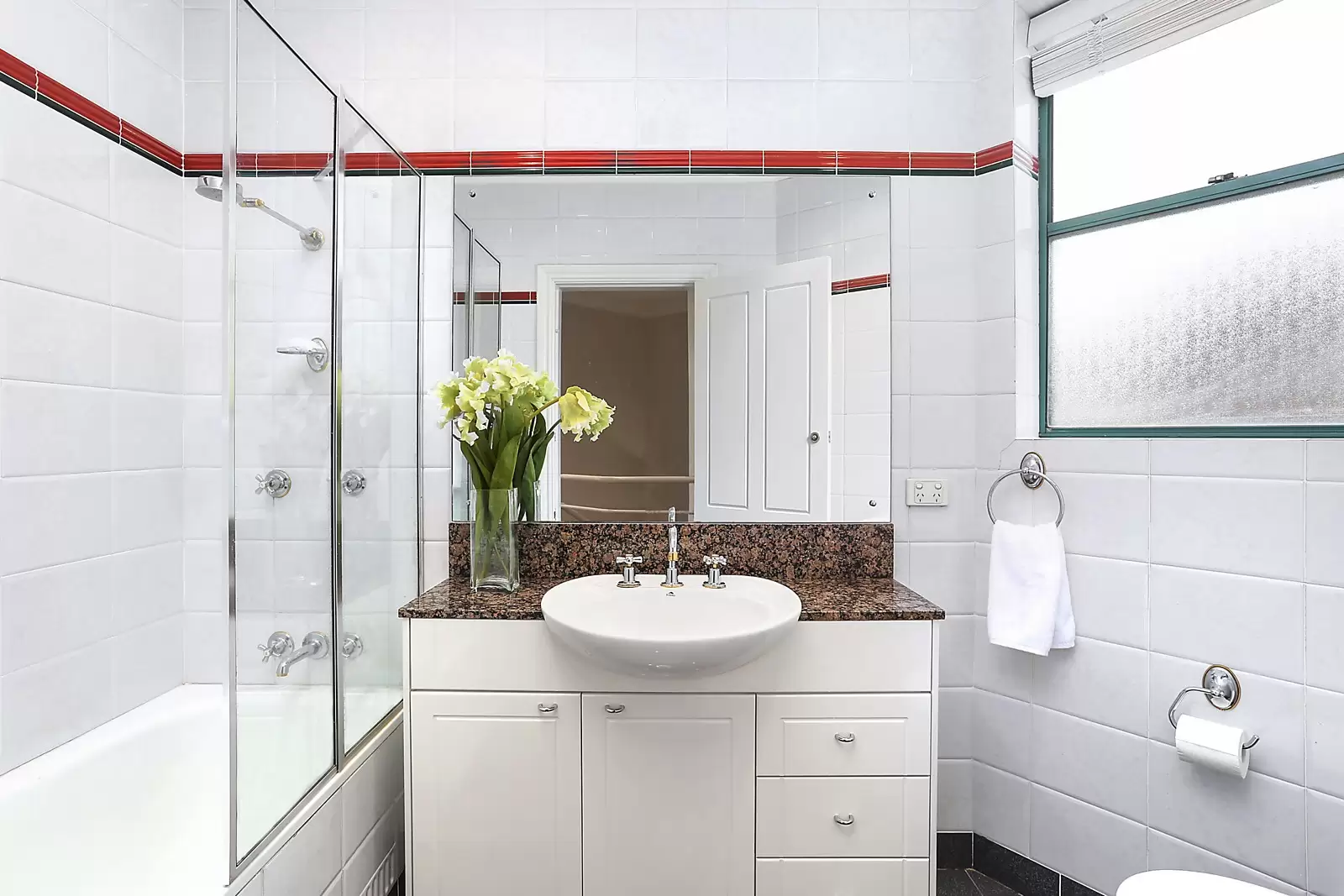 4/80 Icasia Lane (enter Via Magney Lane), Woollahra Sold by Sydney Sotheby's International Realty - image 5