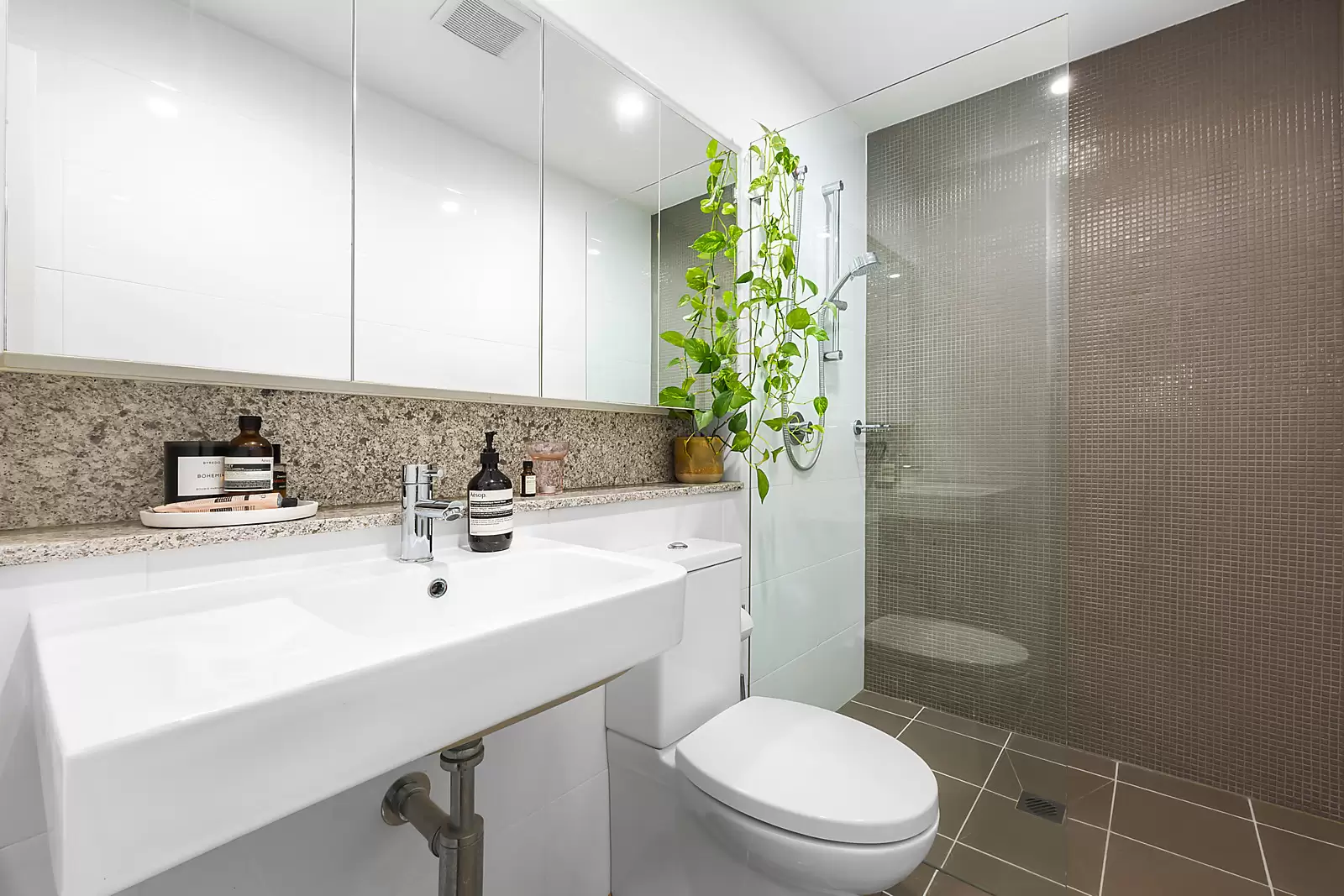 6/10-20 Anzac Parade, Kensington Sold by Sydney Sotheby's International Realty - image 5