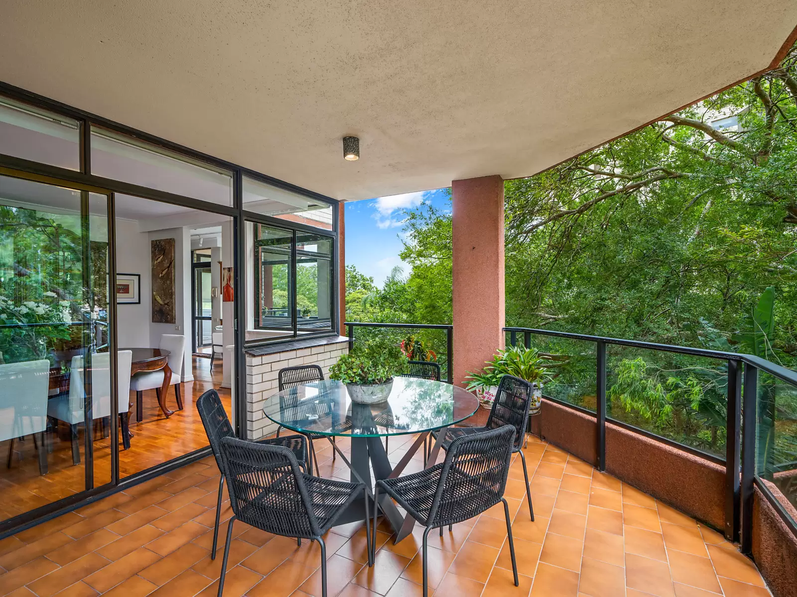 3A/81 Darling Point Road, Darling Point Sold by Sydney Sotheby's International Realty - image 3