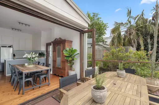 158 Barcom Avenue, Darlinghurst Sold by Sydney Sotheby's International Realty