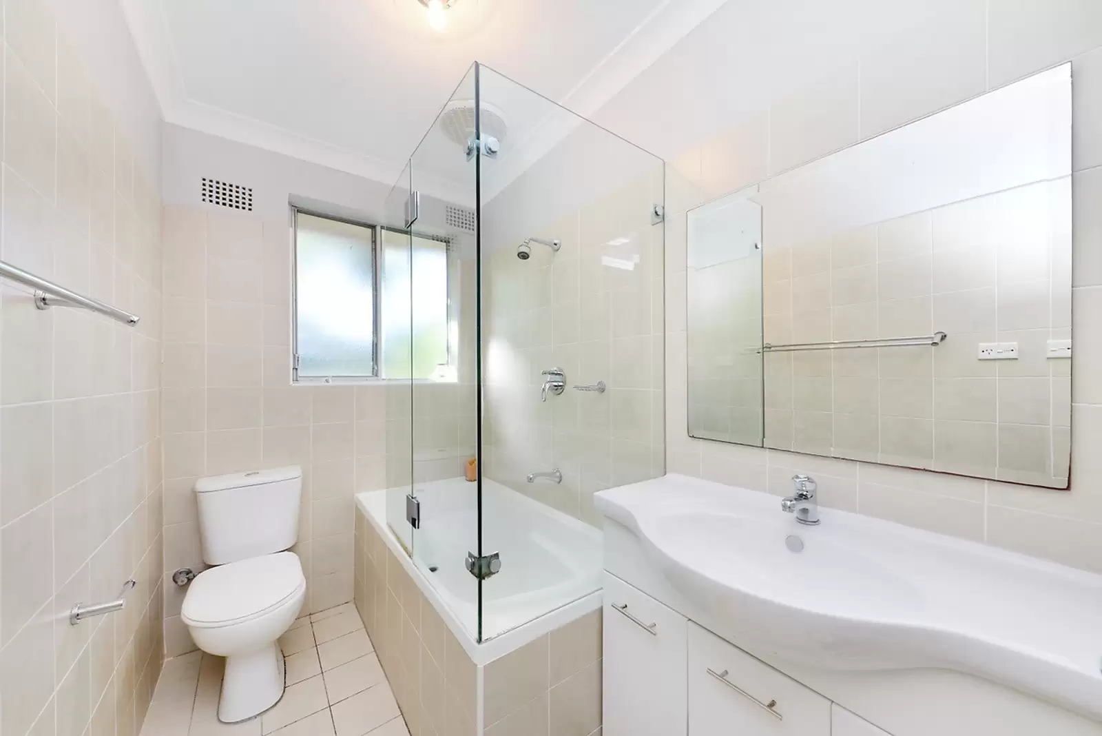 4/64 Howard Street, Randwick Sold by Sydney Sotheby's International Realty - image 4