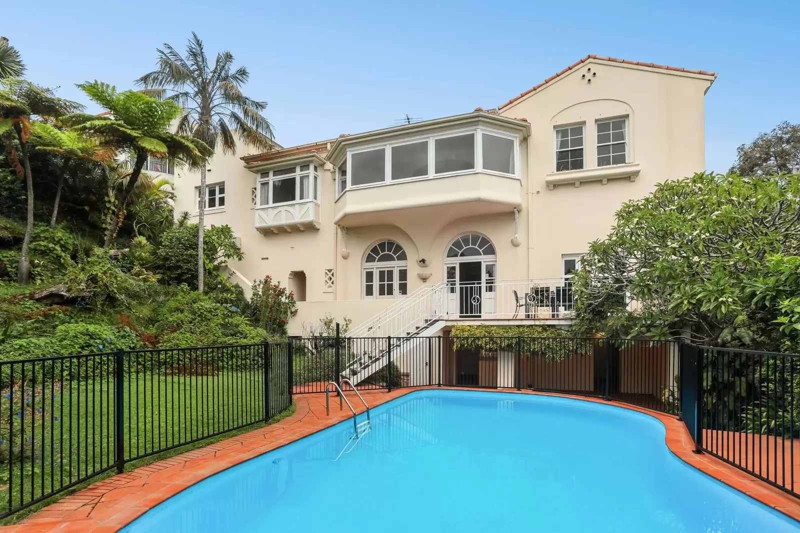 20 New South Head Road, Vaucluse Leased by Sydney Sotheby's International Realty - image 2