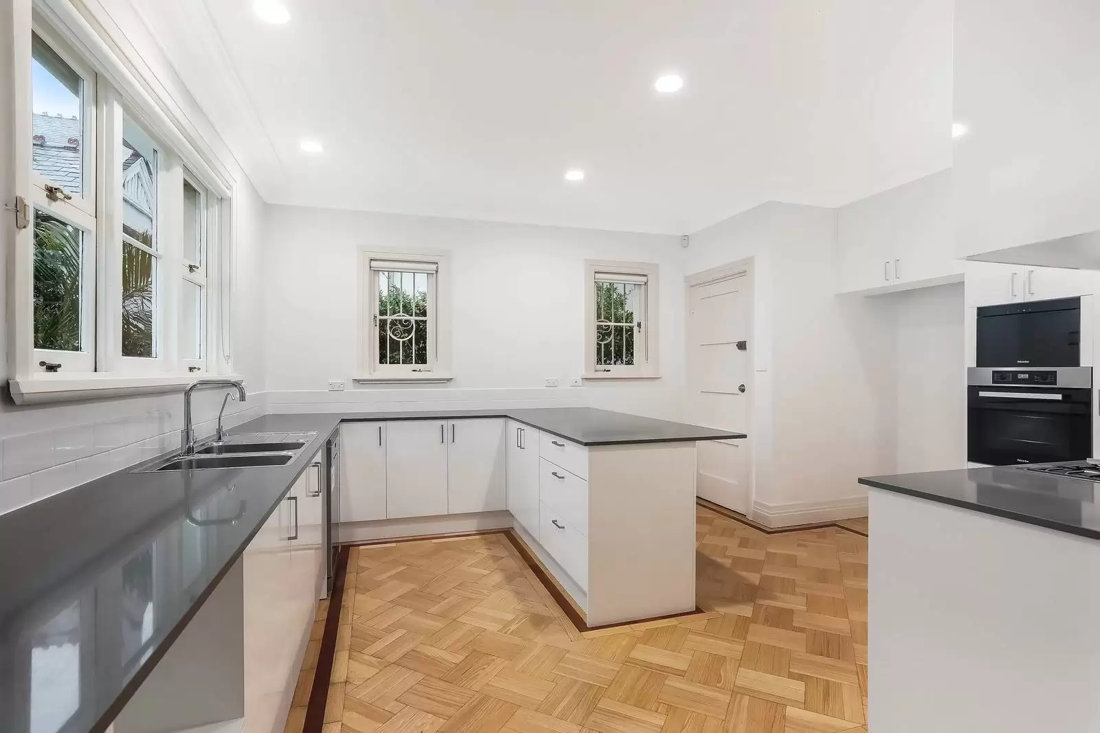 20 New South Head Road, Vaucluse Leased by Sydney Sotheby's International Realty - image 10