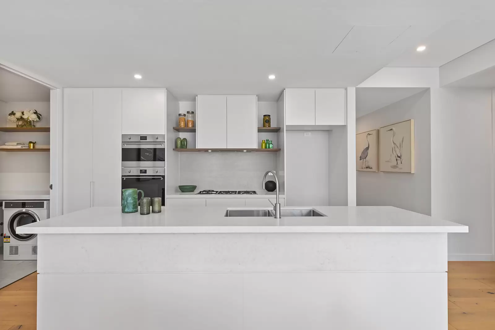 305/105 Wellington Street, Bondi Beach Sold by Sydney Sotheby's International Realty - image 3