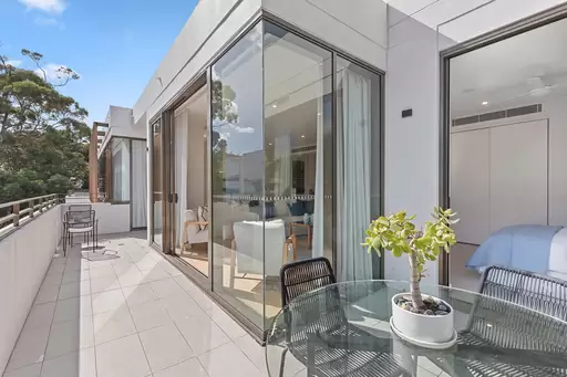 305/105 Wellington Street, Bondi Beach Sold by Sydney Sotheby's International Realty