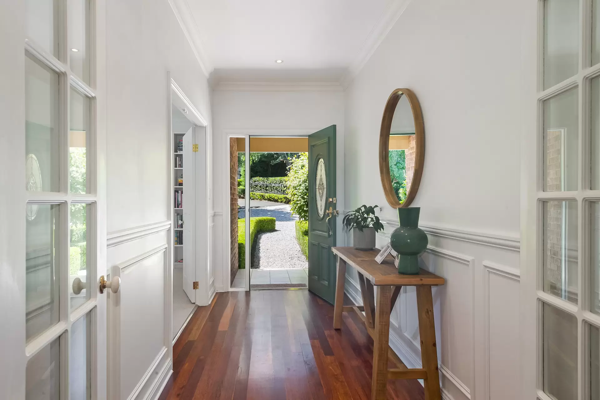 6 Hanrahan Place, Robertson Sold by Sydney Sotheby's International Realty - image 5