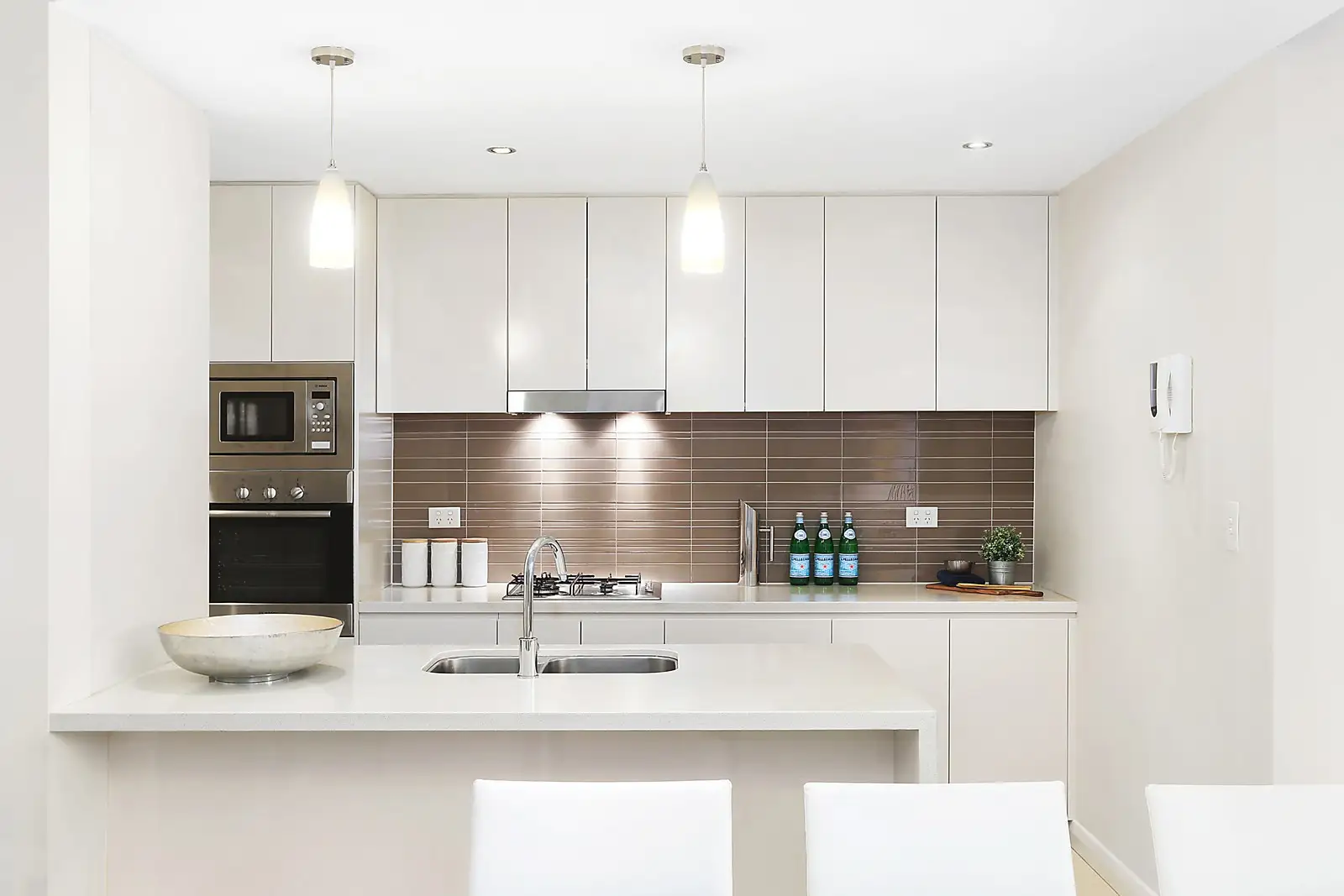 303/657 Pacific Highway, Killara Sold by Sydney Sotheby's International Realty - image 2