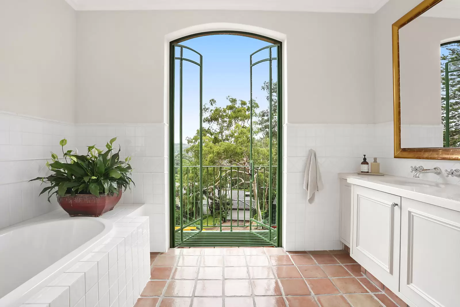 17 Milton Avenue, Woollahra Sold by Sydney Sotheby's International Realty - image 11