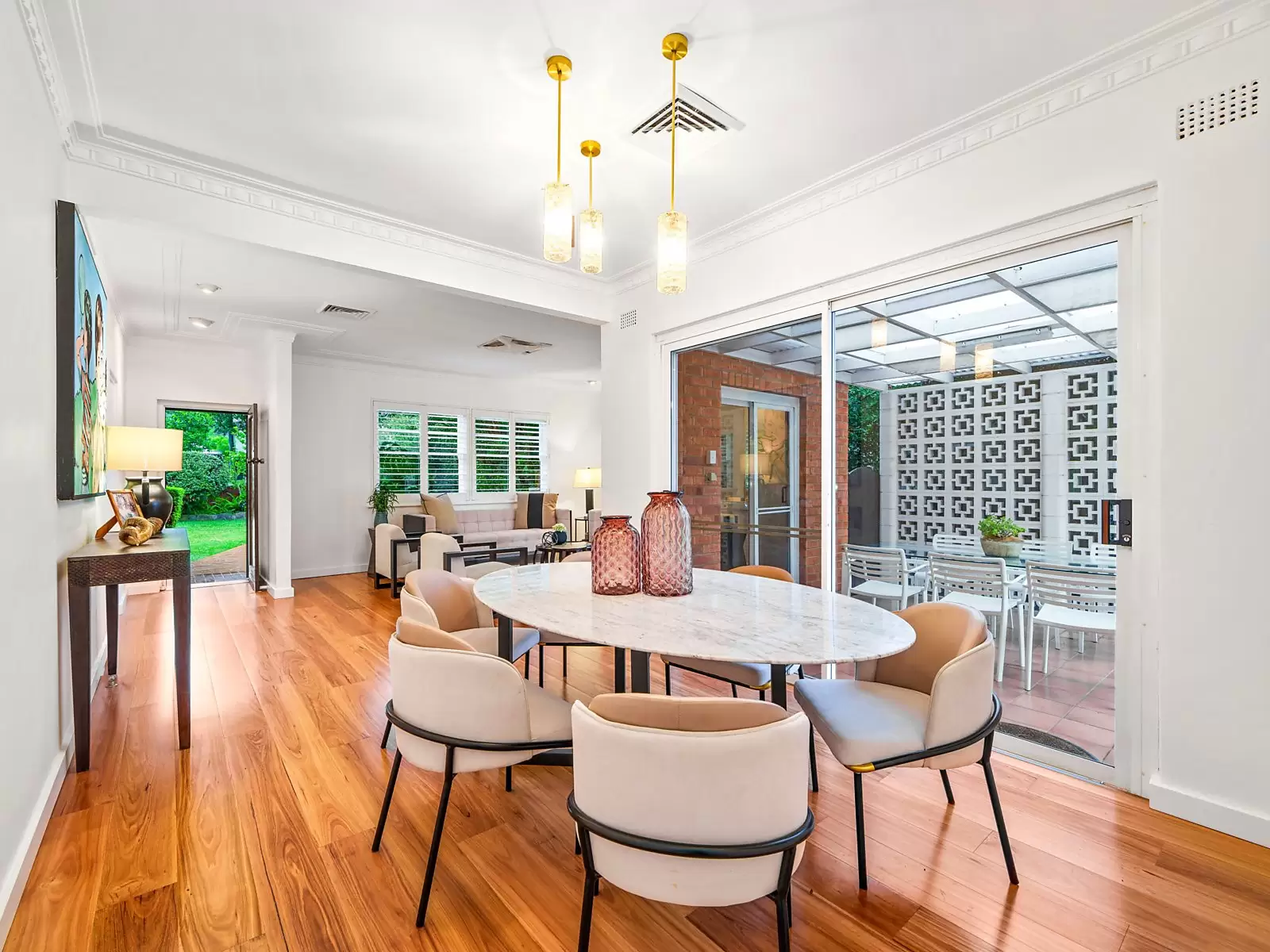 28 Park Avenue, Roseville Sold by Sydney Sotheby's International Realty - image 8