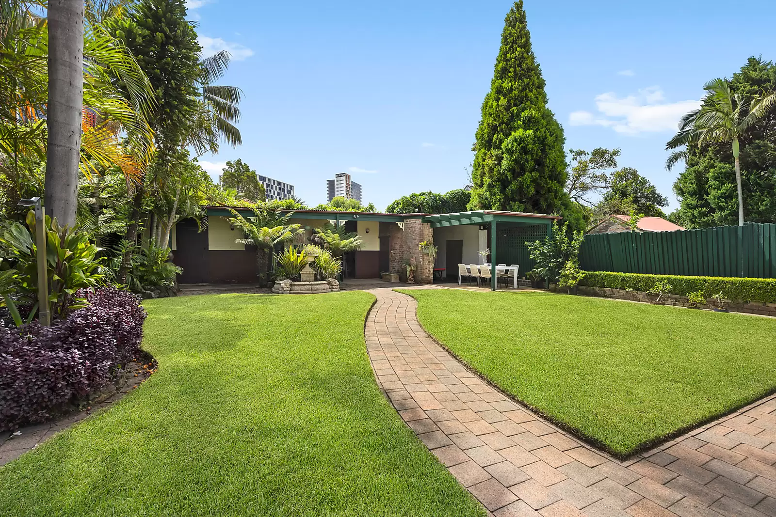 8 Ingram Street, Kensington Sold by Sydney Sotheby's International Realty - image 2
