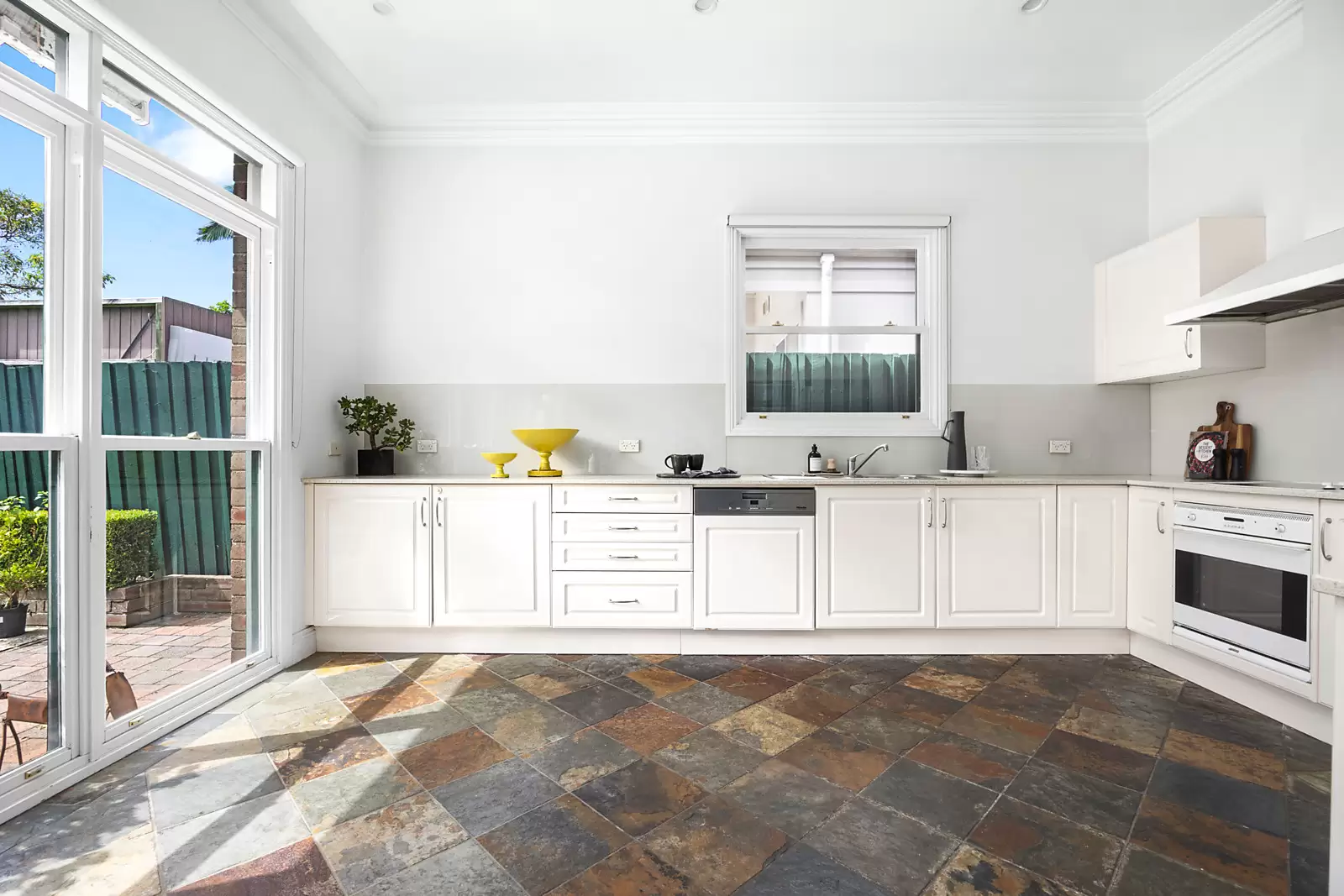 8 Ingram Street, Kensington Sold by Sydney Sotheby's International Realty - image 5