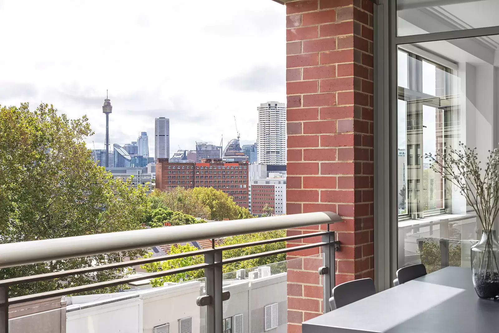 32/42 Flinton Street, Paddington Sold by Sydney Sotheby's International Realty - image 1