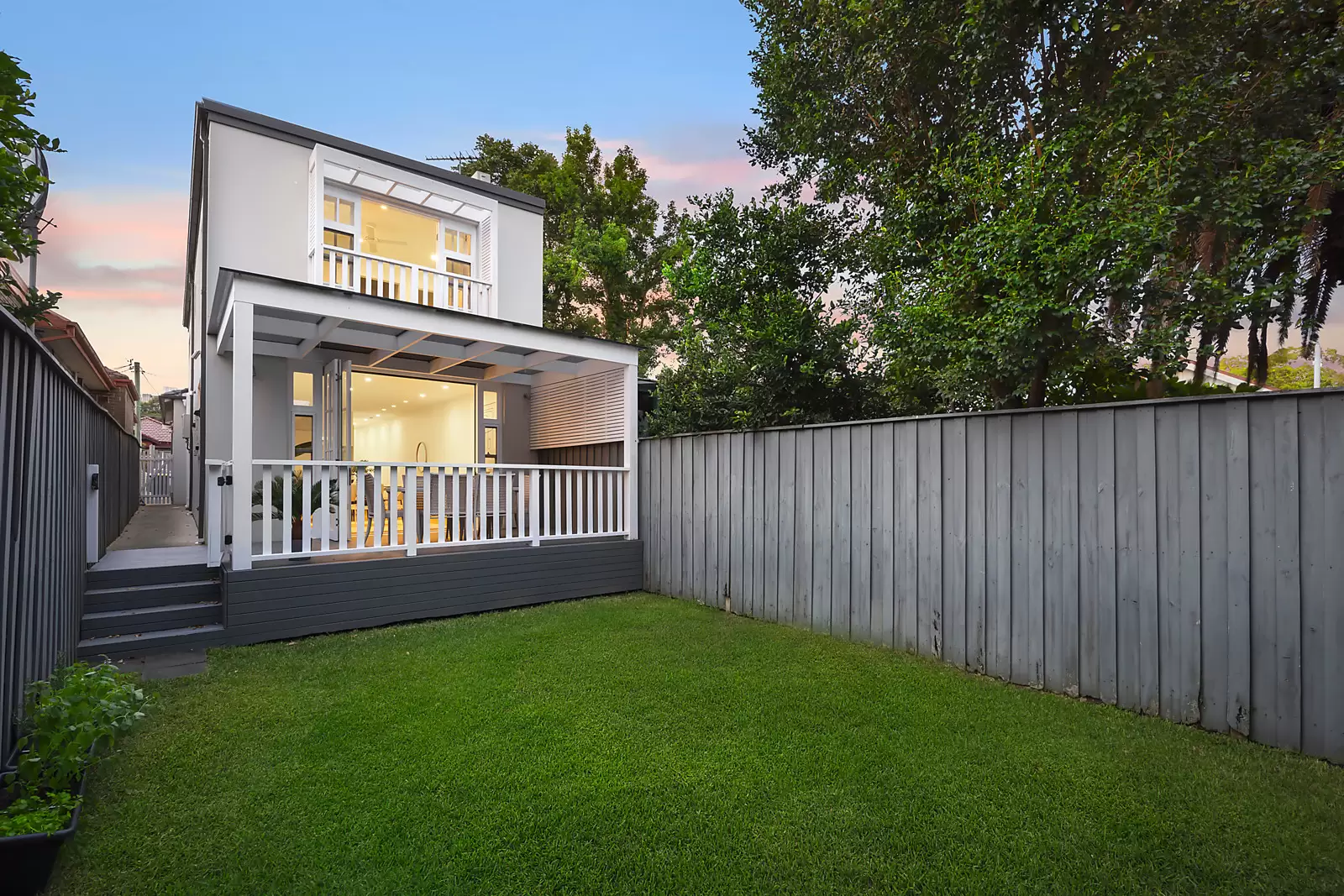 120 Barker Street, Kingsford Sold by Sydney Sotheby's International Realty - image 2