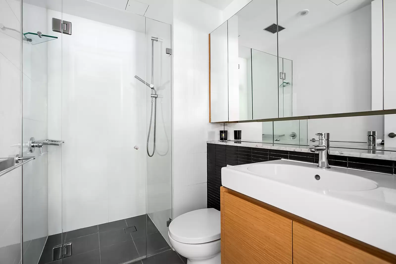 3311/12-14 Neild Avenue, Darlinghurst Sold by Sydney Sotheby's International Realty - image 5