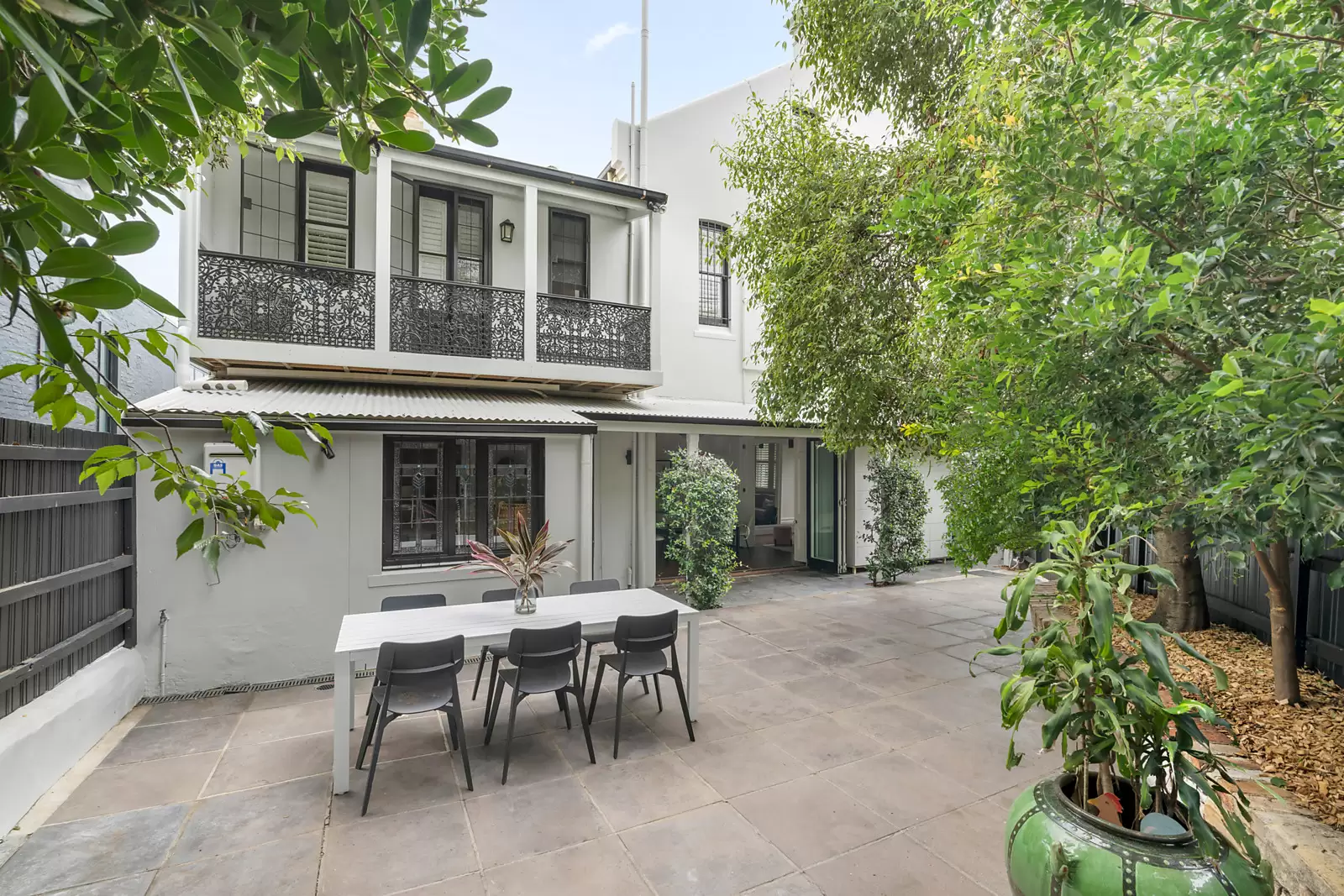 8 Liverpool Street, Paddington Sold by Sydney Sotheby's International Realty - image 3