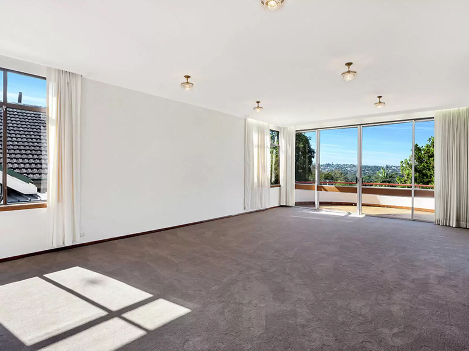 2 Blaxland Road, Bellevue Hill Leased by Sydney Sotheby's International Realty - image 6