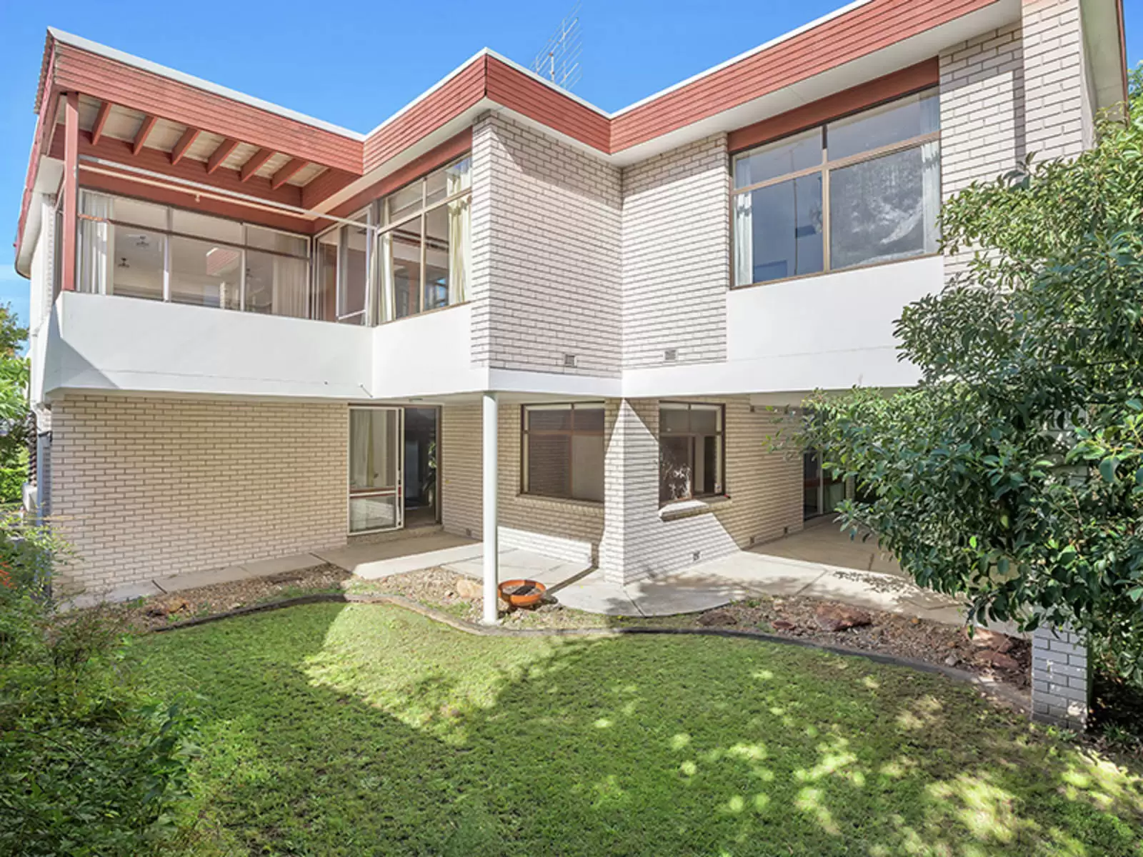 2 Blaxland Road, Bellevue Hill Leased by Sydney Sotheby's International Realty - image 3