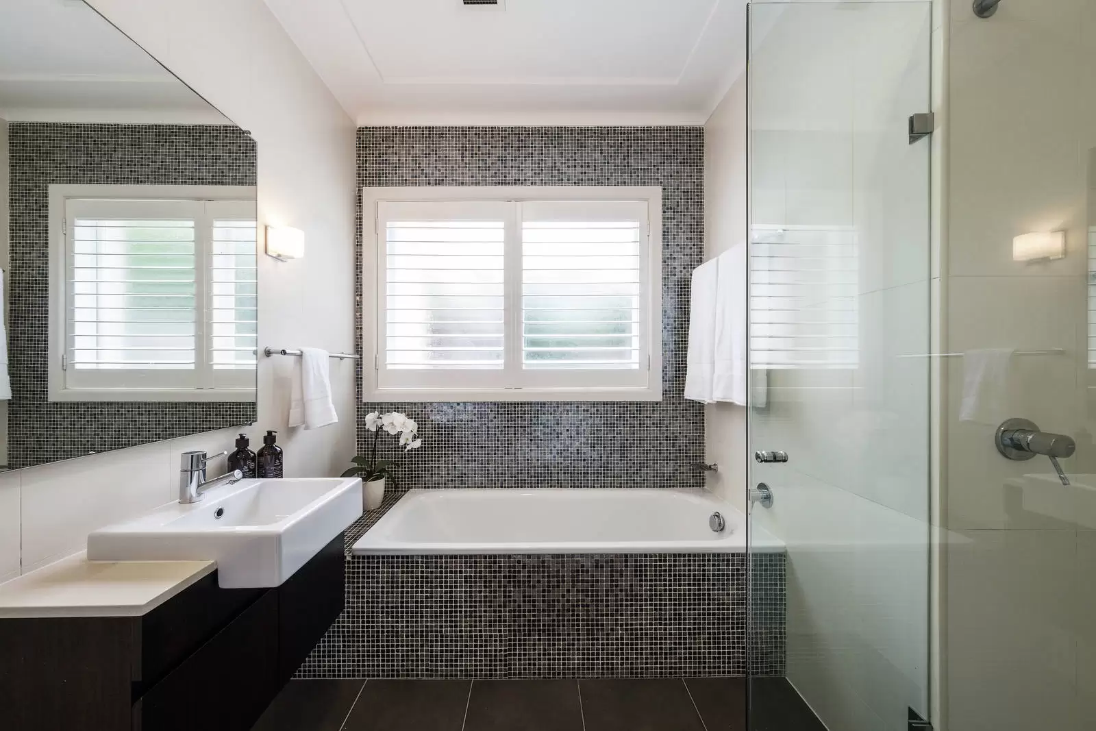 3 Rawson Crescent, Pymble Sold by Sydney Sotheby's International Realty - image 14