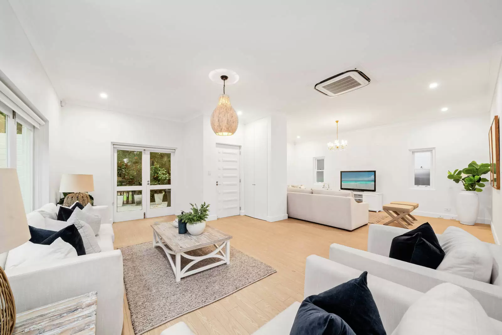 135 O'Sullivan Road, Bellevue Hill Leased by Sydney Sotheby's International Realty - image 1