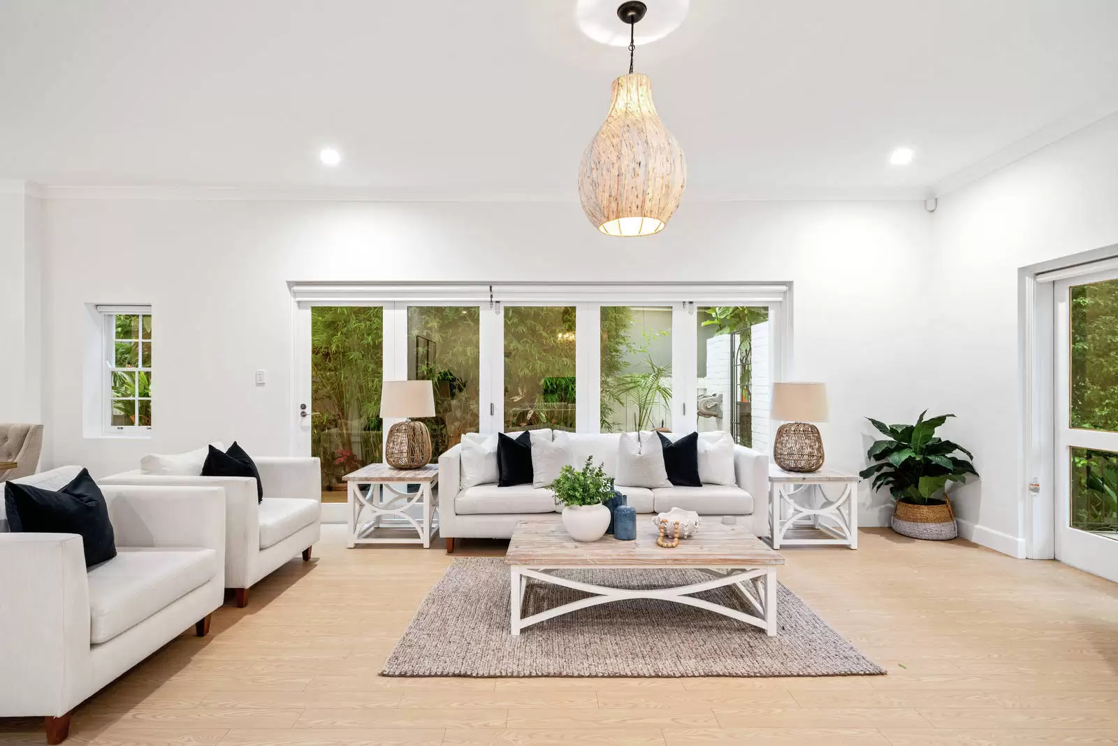 135 O'Sullivan Road, Bellevue Hill Leased by Sydney Sotheby's International Realty - image 3