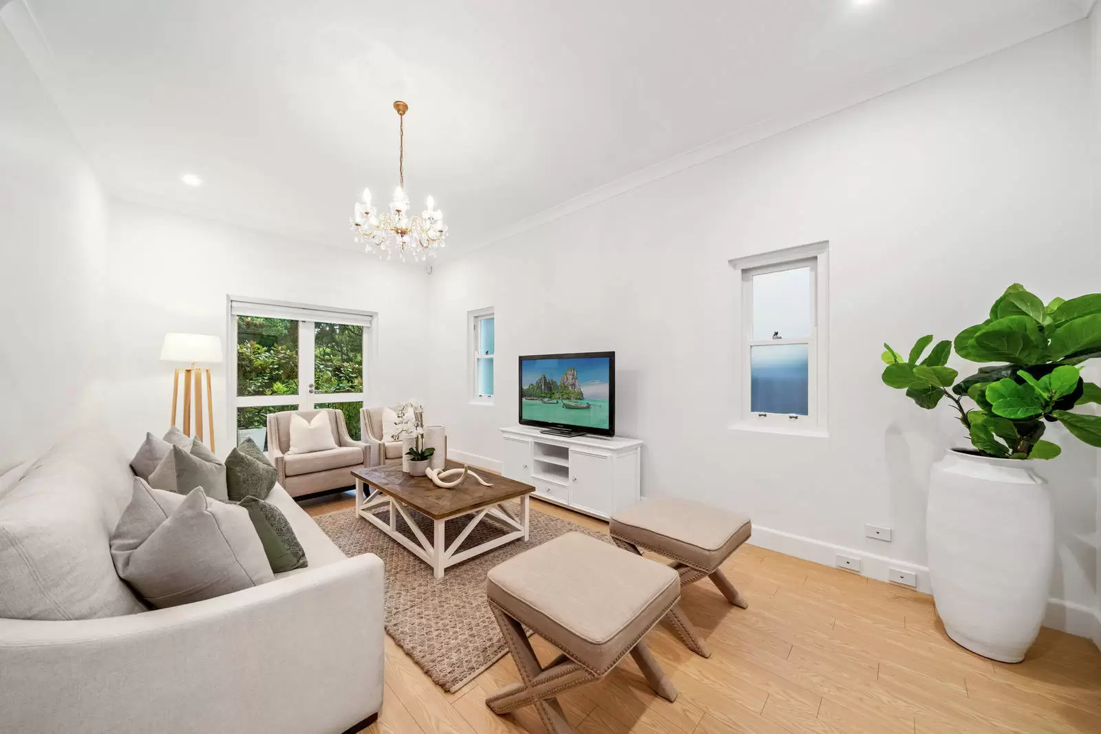 135 O'Sullivan Road, Bellevue Hill Leased by Sydney Sotheby's International Realty - image 2