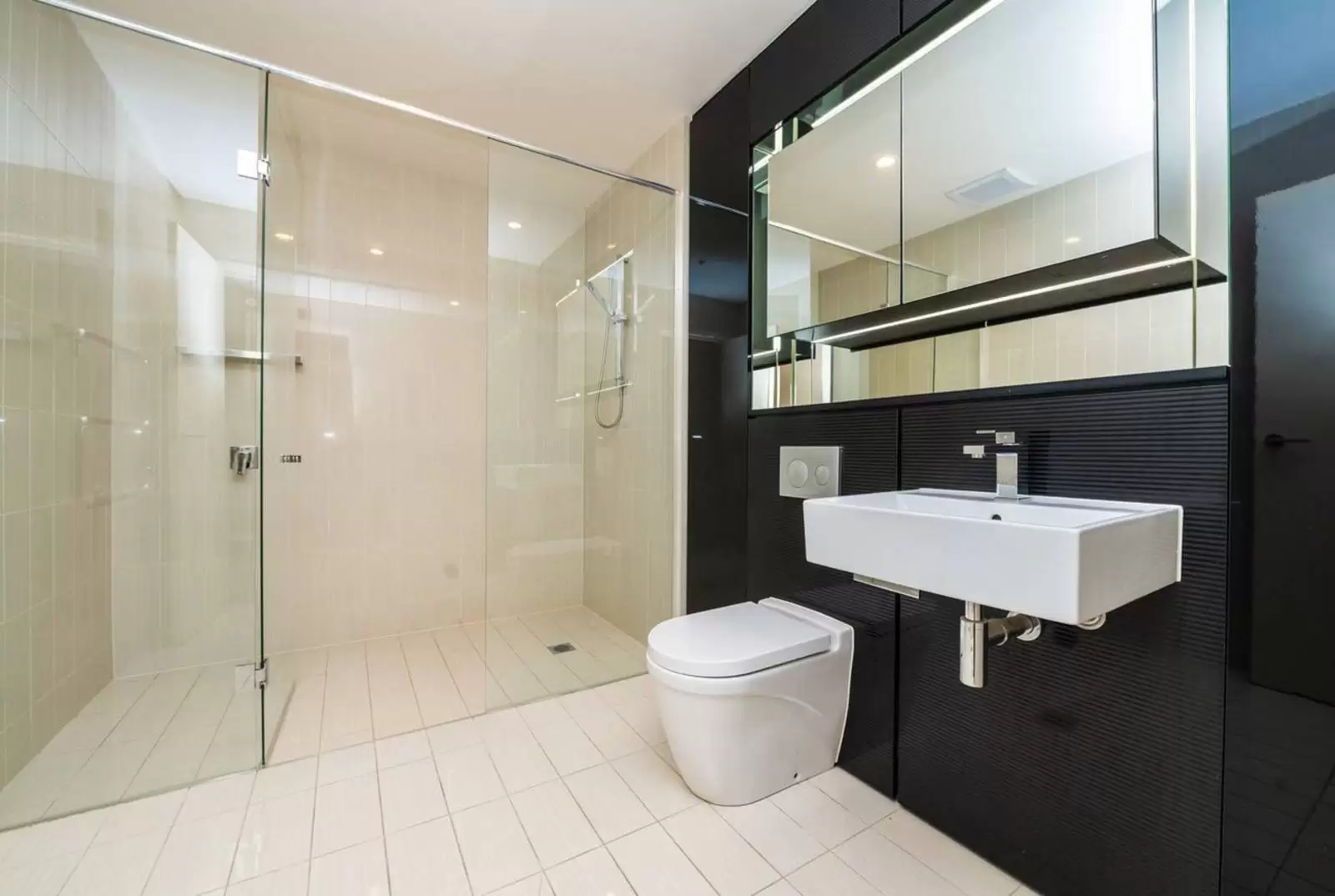 215/1 George Julius Avenue, Zetland Leased by Sydney Sotheby's International Realty - image 3