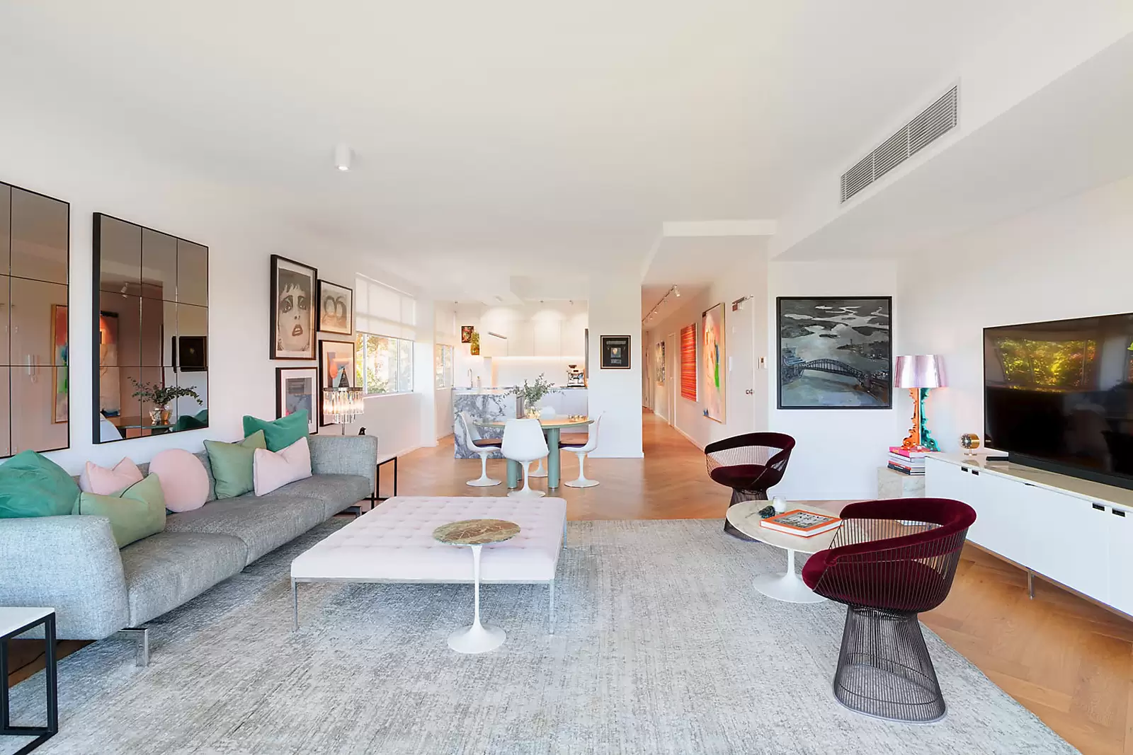 2/65 Elizabeth Bay Road, Elizabeth Bay Sold by Sydney Sotheby's International Realty - image 2