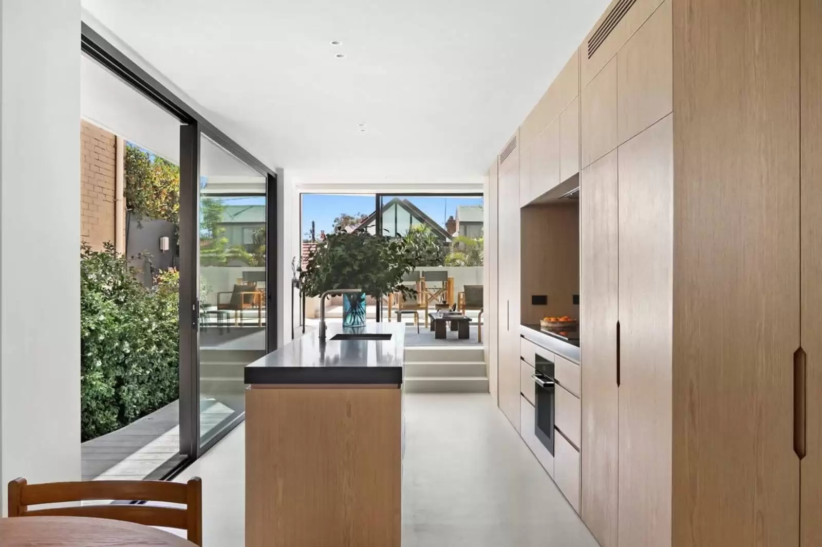 10 Rawson Avenue, Queens Park Leased by Sydney Sotheby's International Realty - image 1