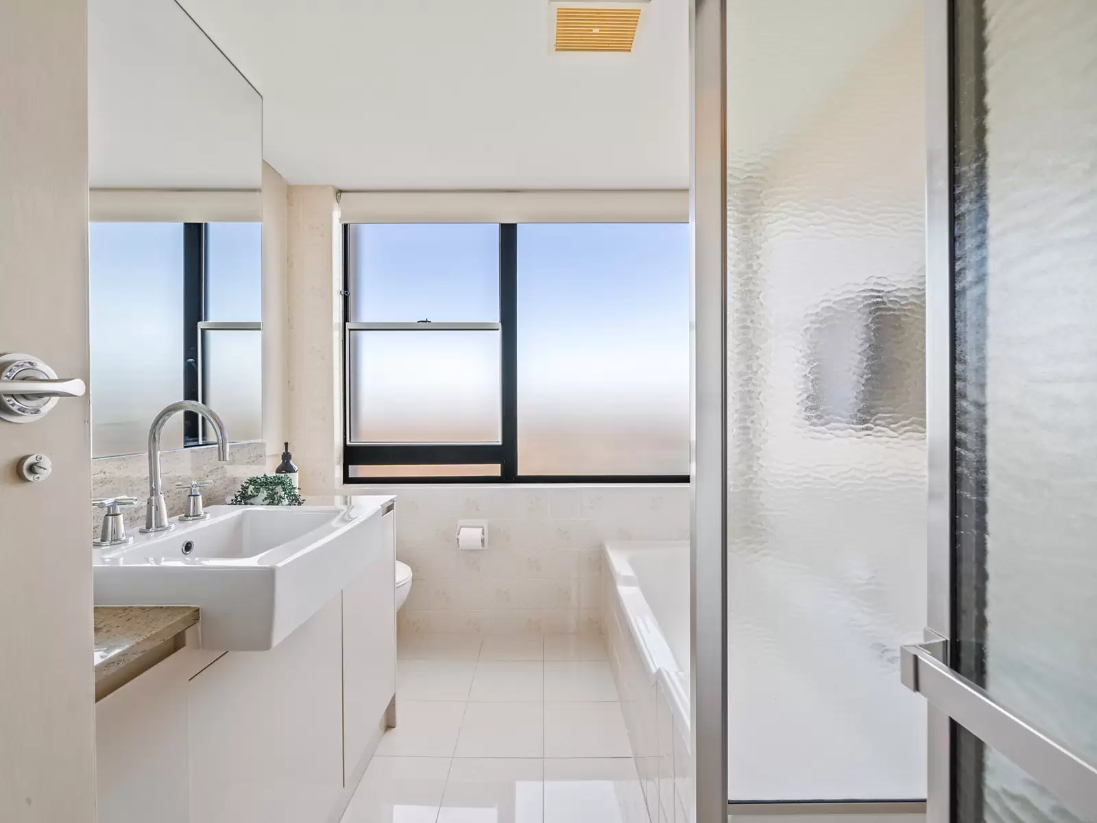 19C/5-11 Thornton Street, Darling Point Sold by Sydney Sotheby's International Realty - image 18