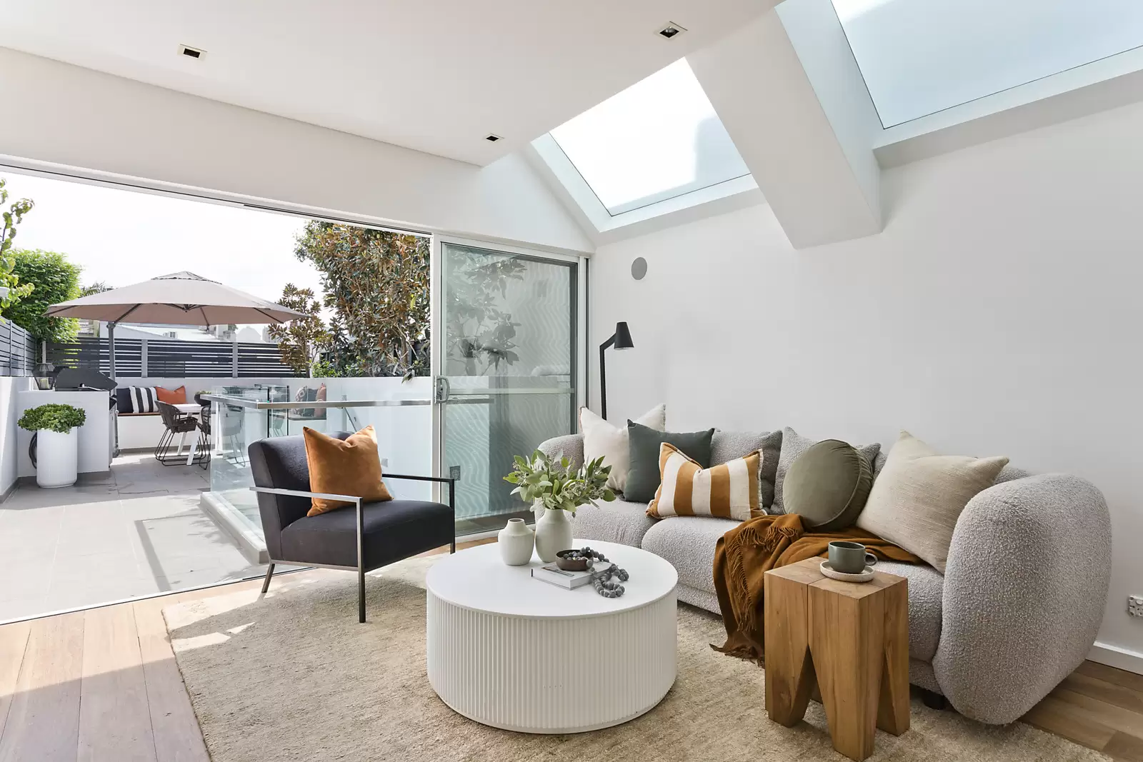 30 Cambridge Street, Paddington Sold by Sydney Sotheby's International Realty - image 2