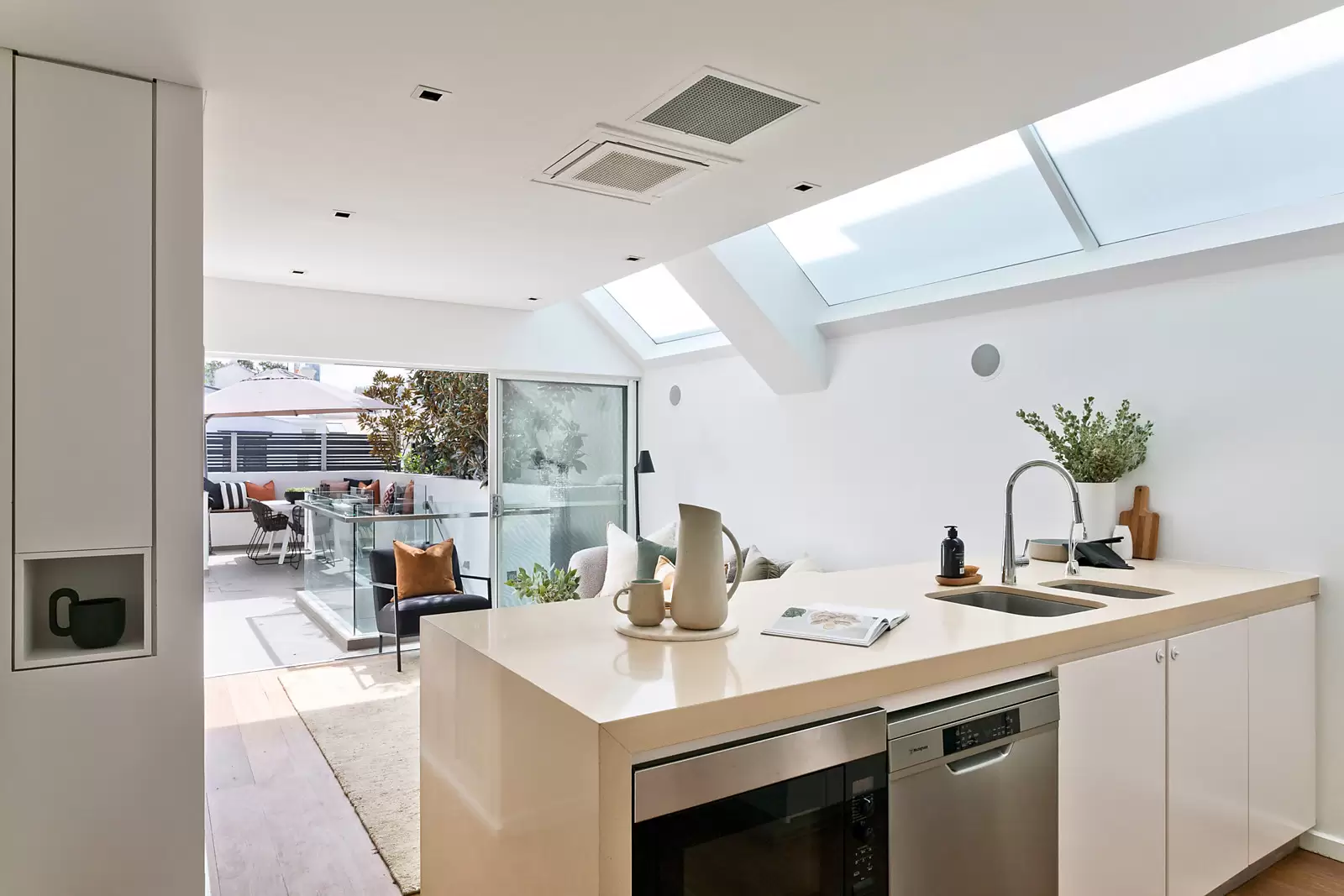 30 Cambridge Street, Paddington Sold by Sydney Sotheby's International Realty - image 6