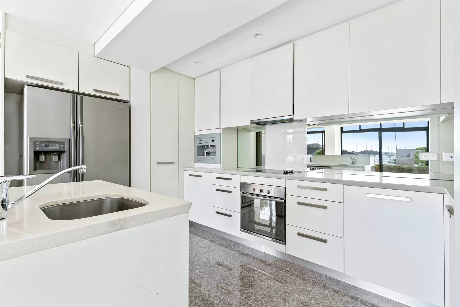 11/95 Elizabeth Bay Road, Elizabeth Bay Leased by Sydney Sotheby's International Realty - image 4