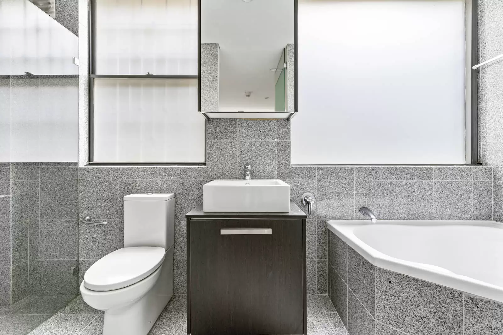 11/95 Elizabeth Bay Road, Elizabeth Bay Leased by Sydney Sotheby's International Realty - image 9