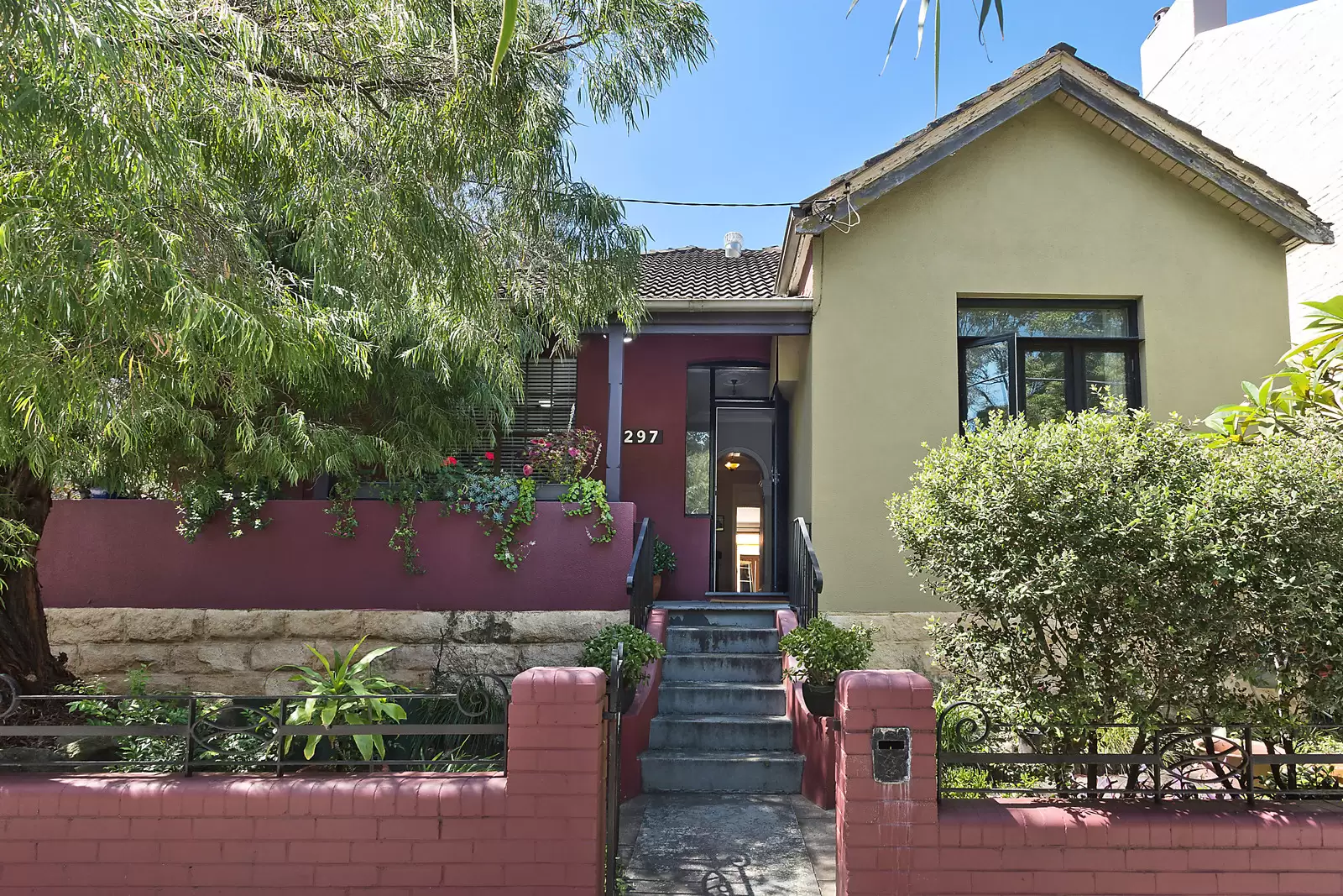 297 Avoca Street, Randwick Sold by Sydney Sotheby's International Realty - image 1