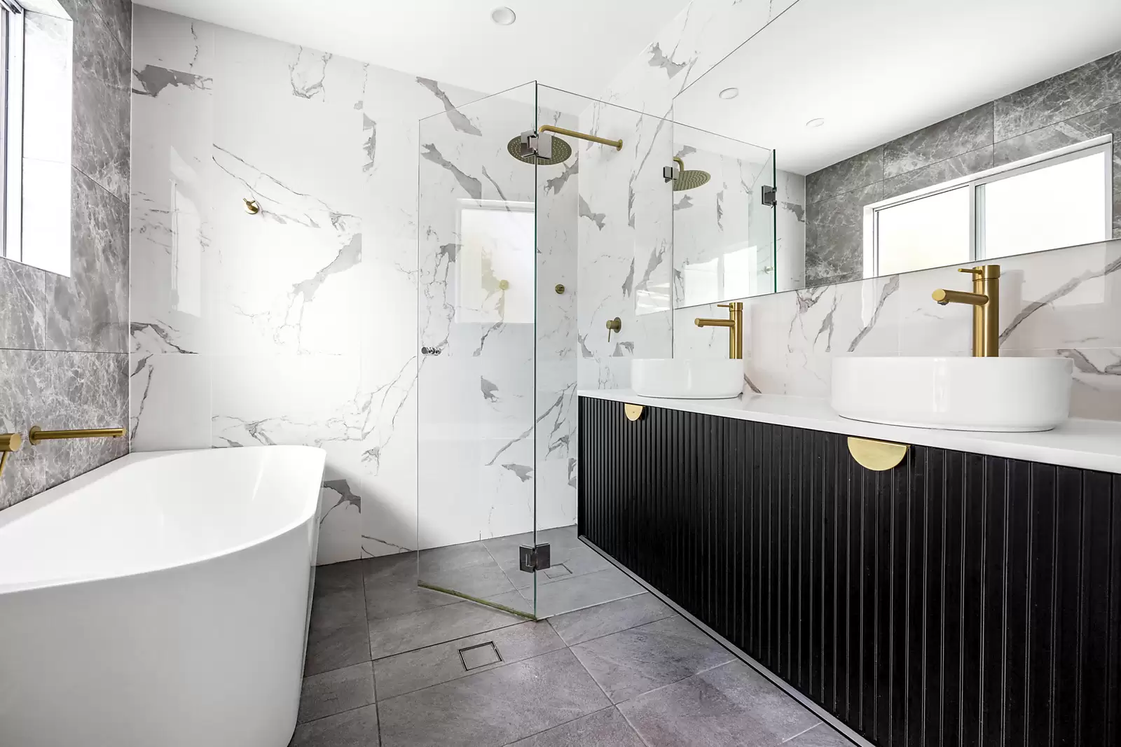 5 Castlefield Street, Bondi Sold by Sydney Sotheby's International Realty - image 8