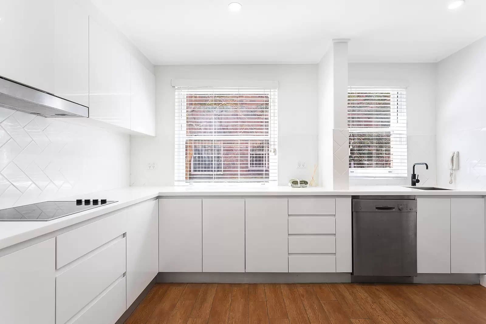 1/13 Botany Street, Bondi Junction Sold by Sydney Sotheby's International Realty - image 3