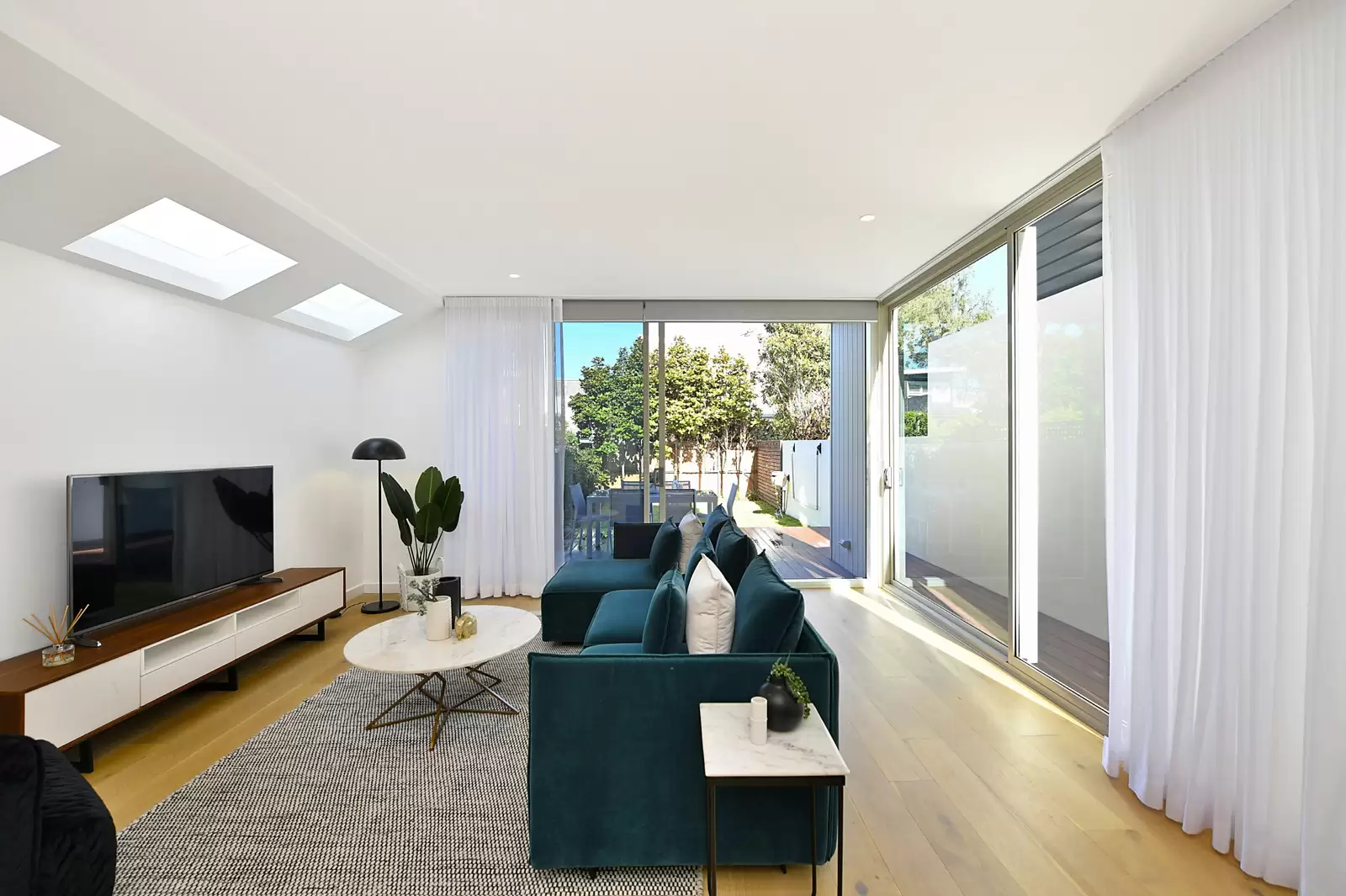 13 Winchester Road, Clovelly Sold by Sydney Sotheby's International Realty - image 9