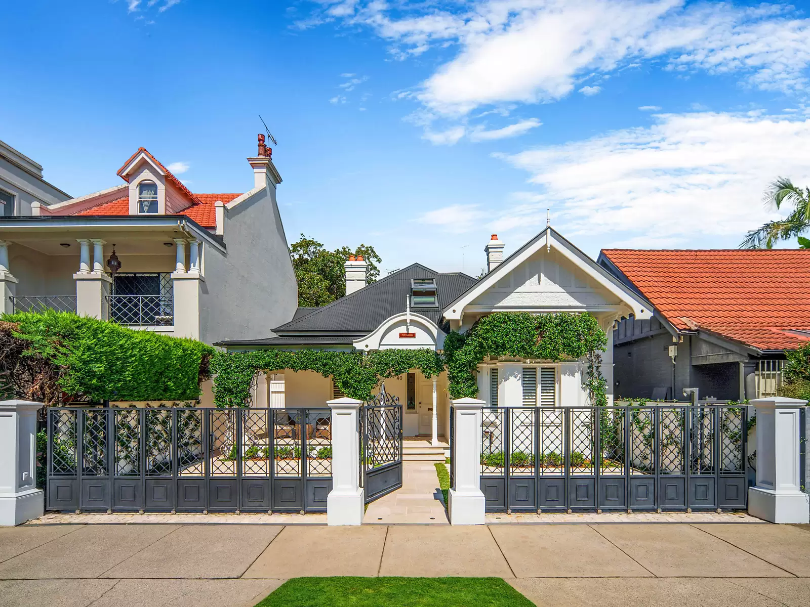 40 Cross Street, Double Bay Sold by Sydney Sotheby's International Realty - image 1