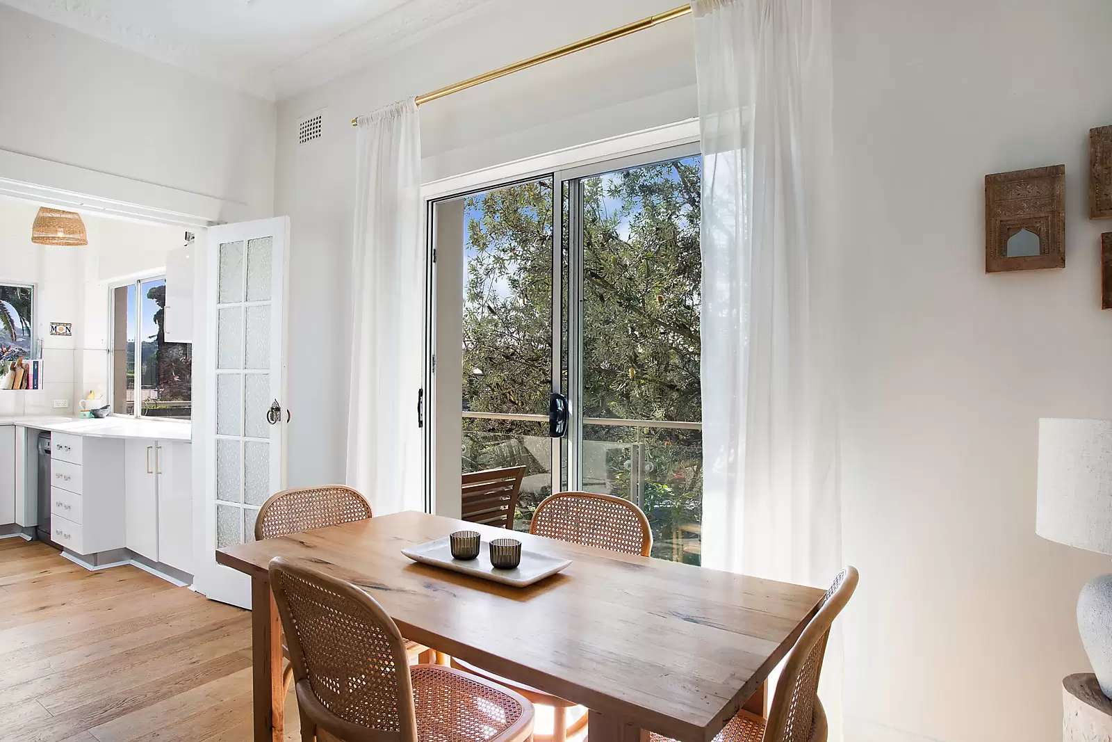 8/136 Coogee Bay Road, Coogee Sold by Sydney Sotheby's International Realty - image 5